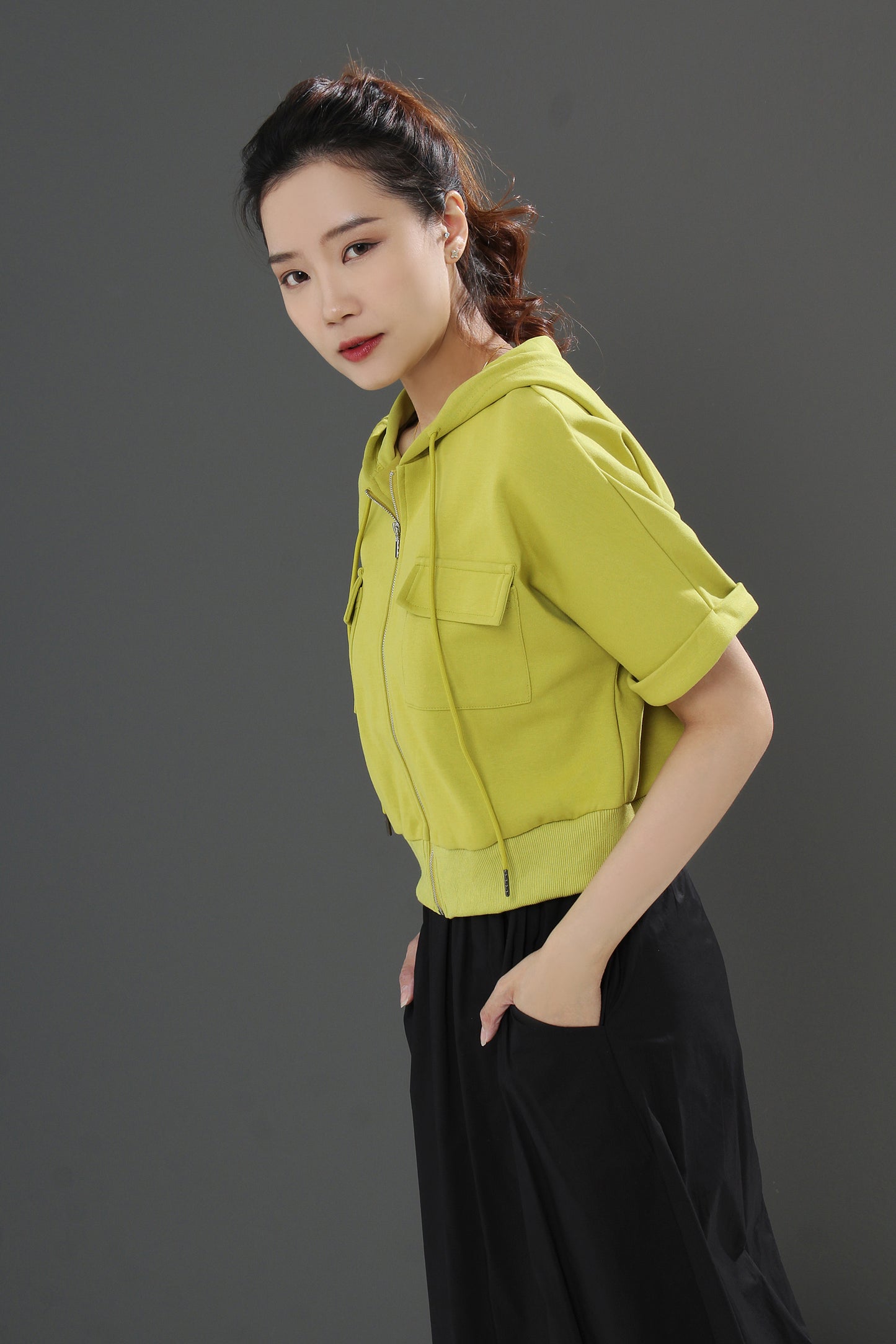 Allegra Cotten Zipper Short-sleeved Top