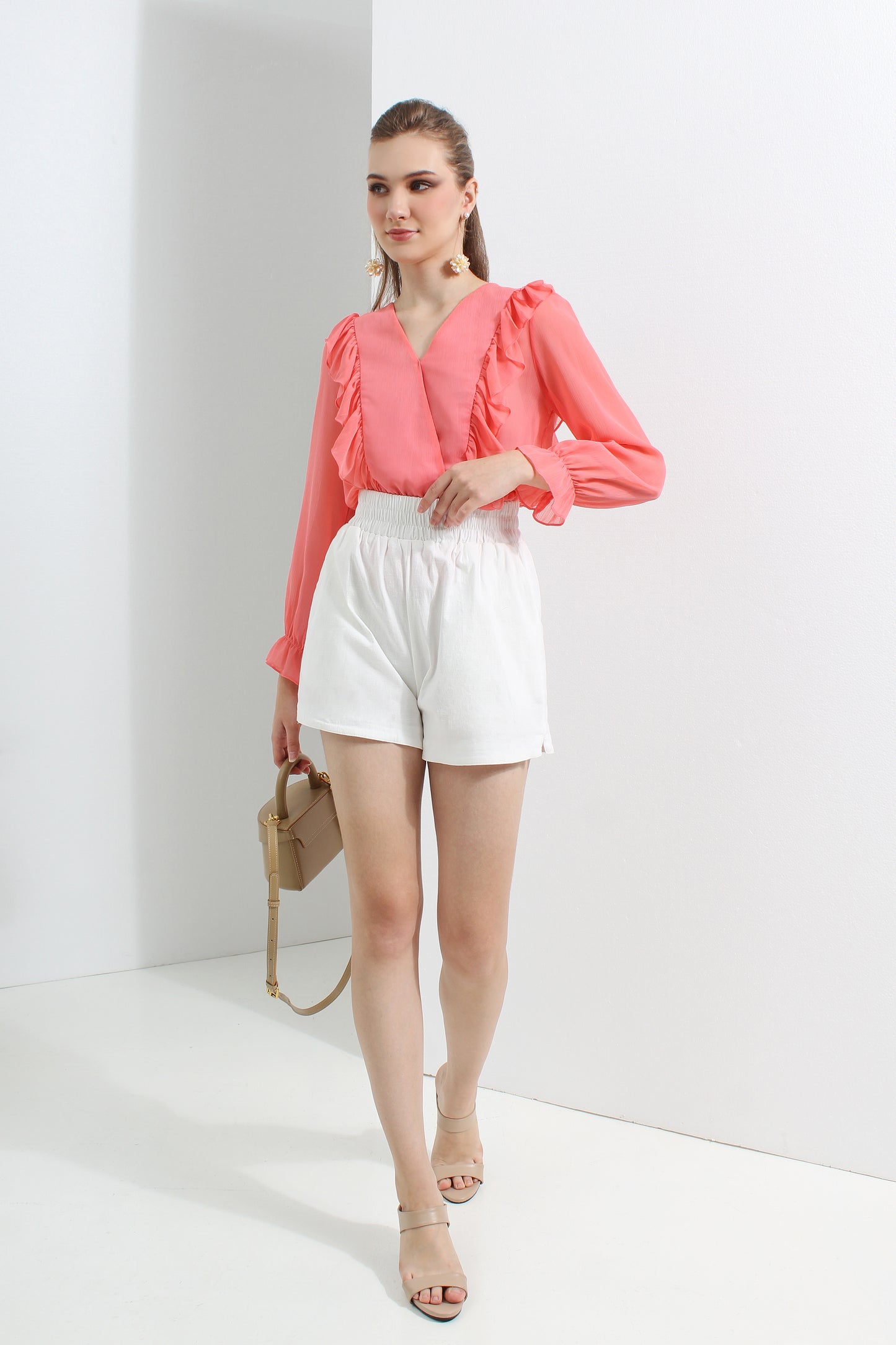 Celina Linen-bend Short Pants