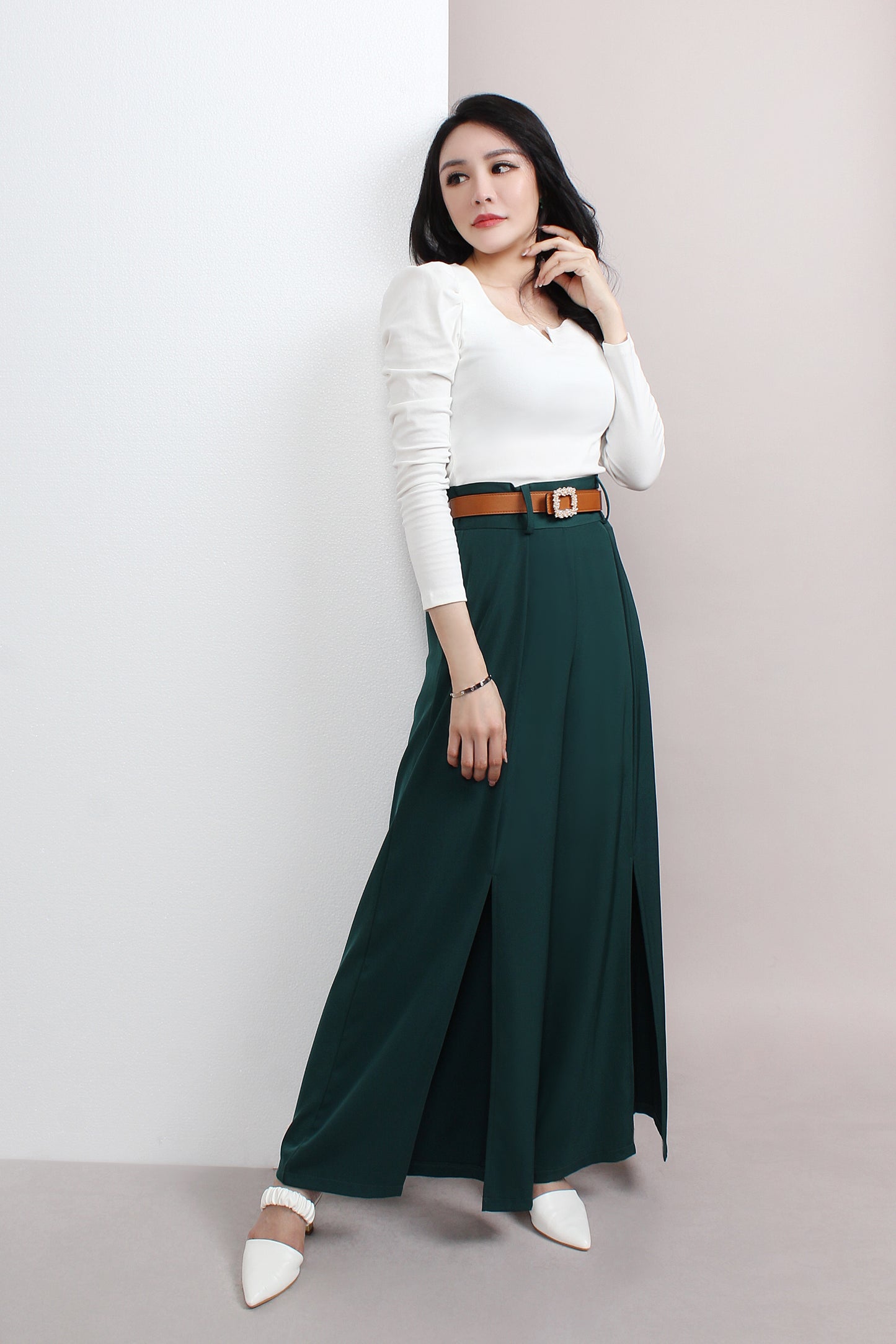 Slim Fitted Detail V Neck Tee