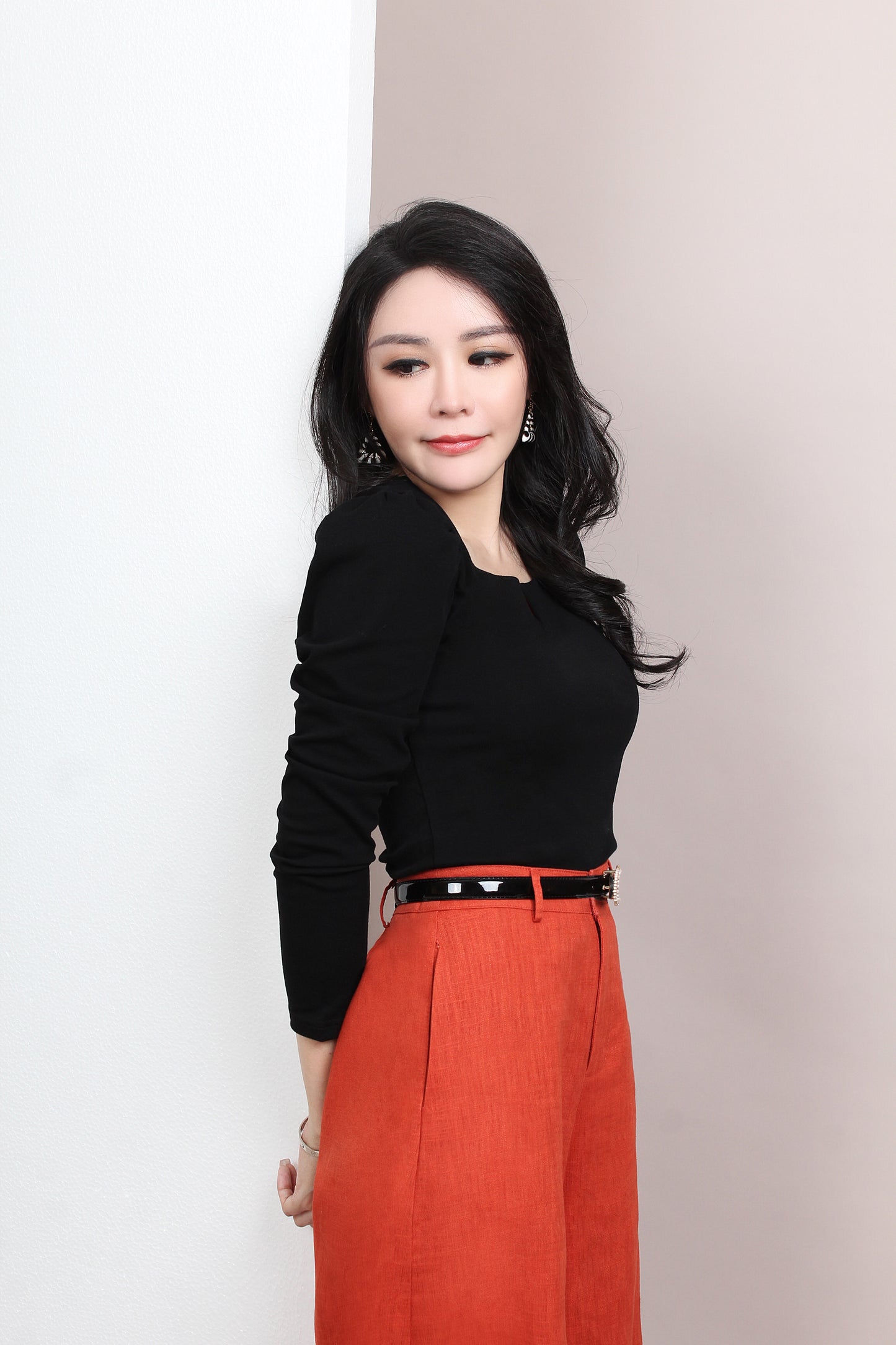 Slim Fitted Detail V Neck Tee