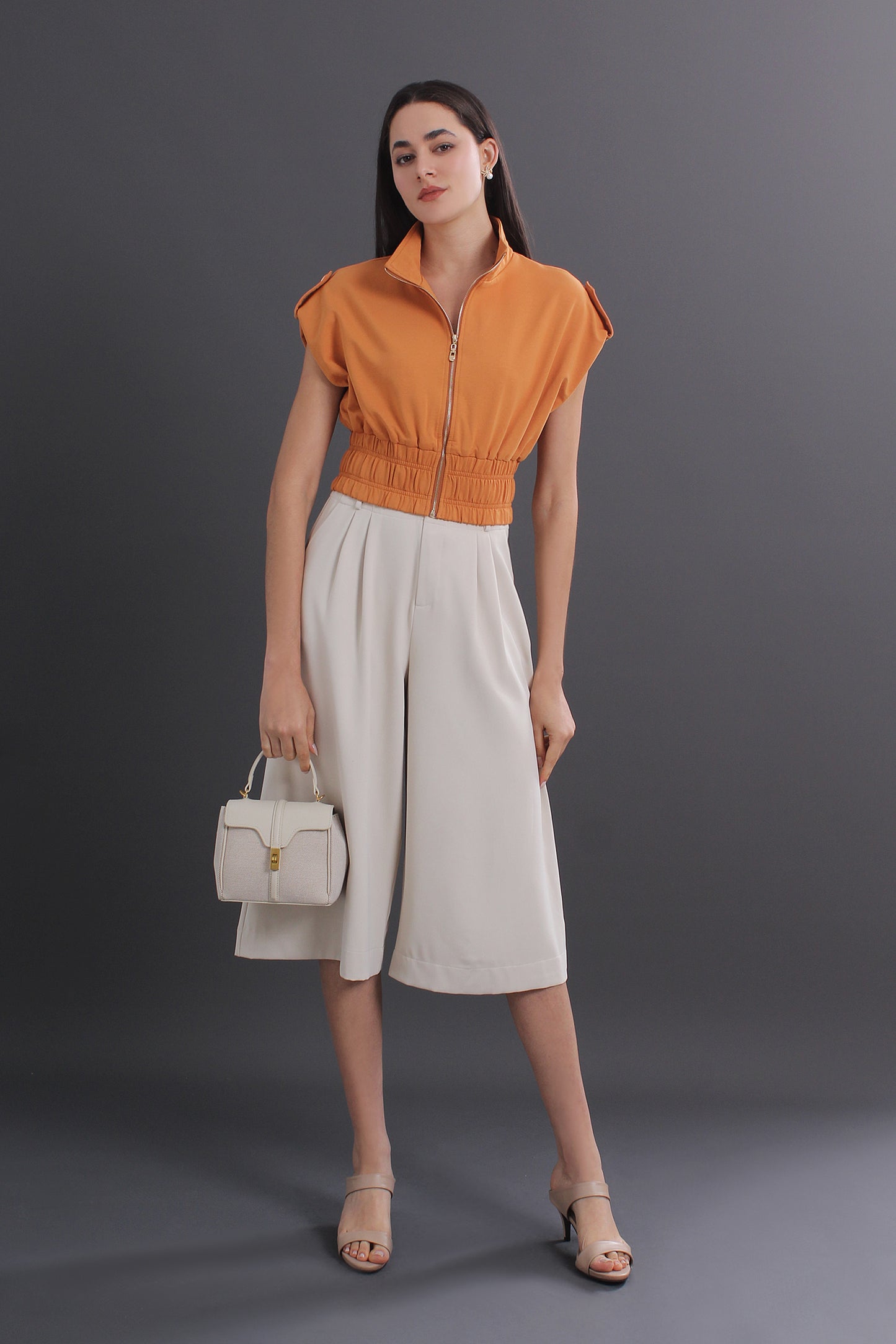 Agatha Plus Size Solid Color Wide-Leg Capri Pants With Pockets