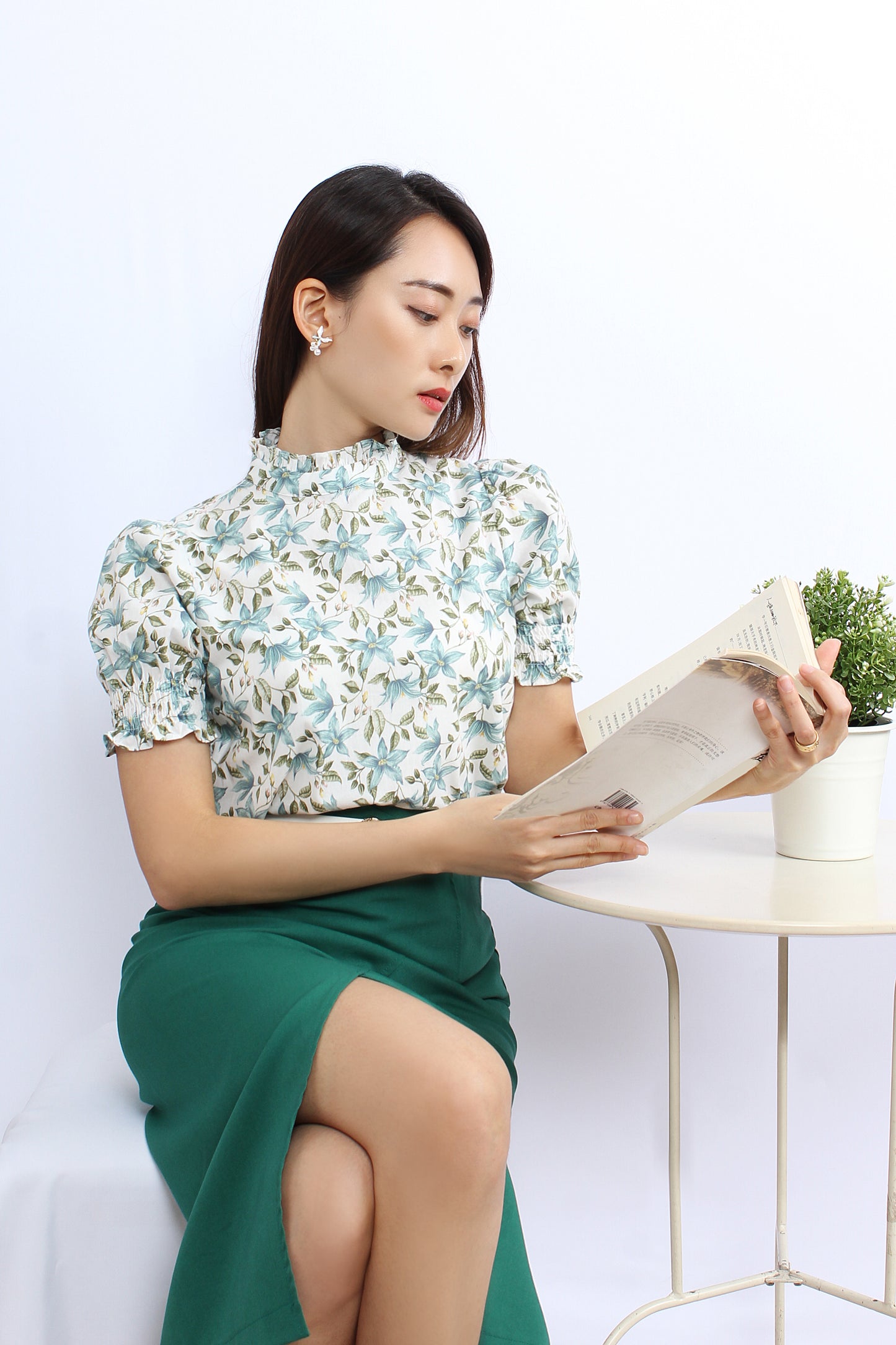 Ruffle Collar Blouse In Floral