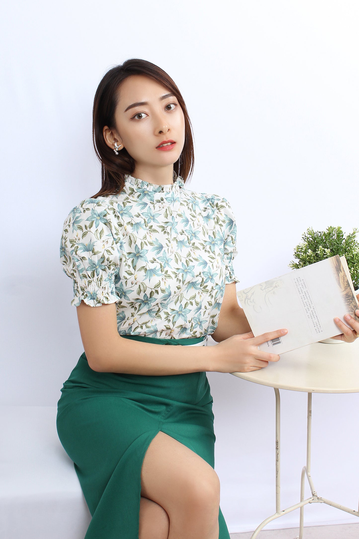 Ruffle Collar Blouse In Floral