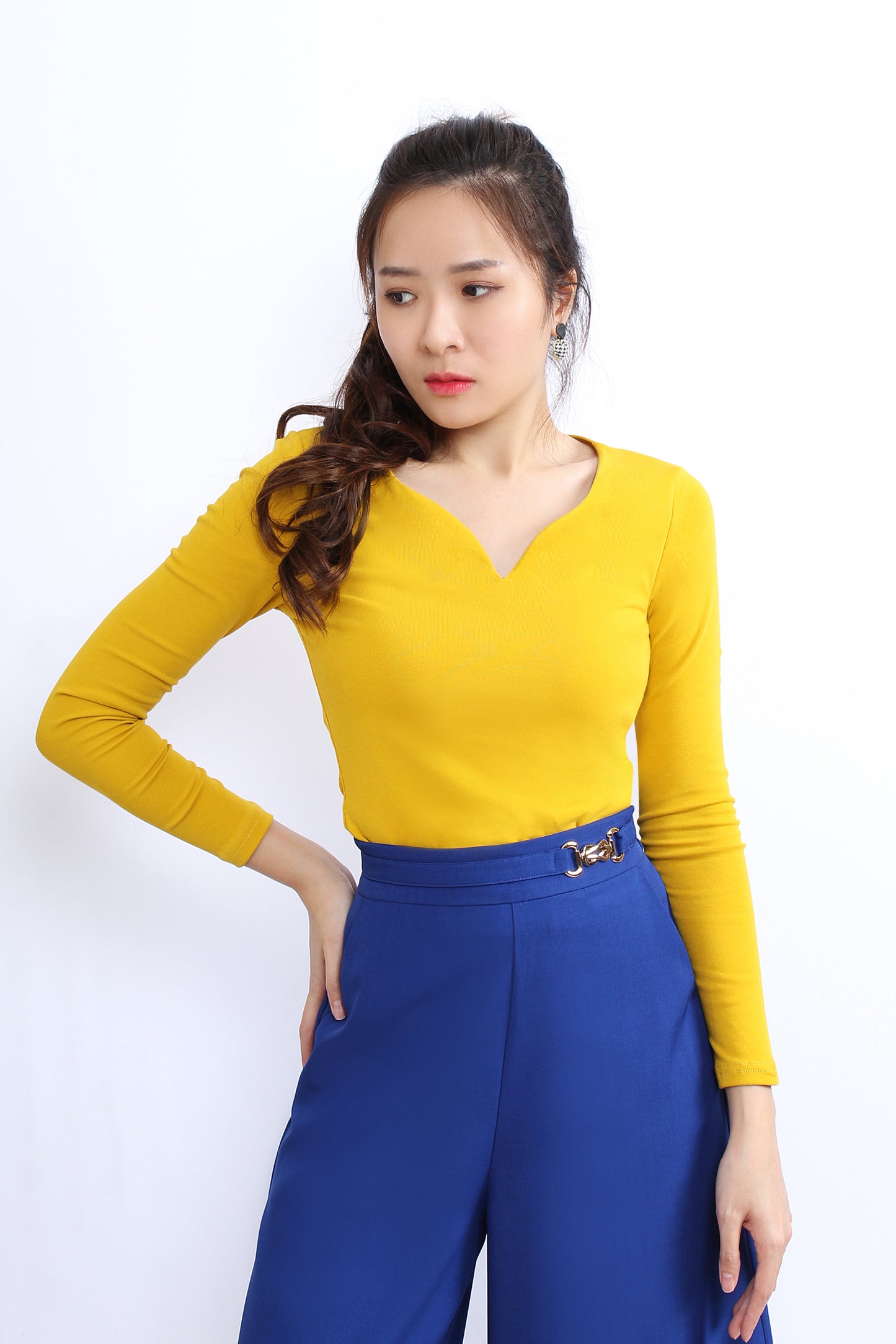Aera Sweet Heart Neckline Cotton Top