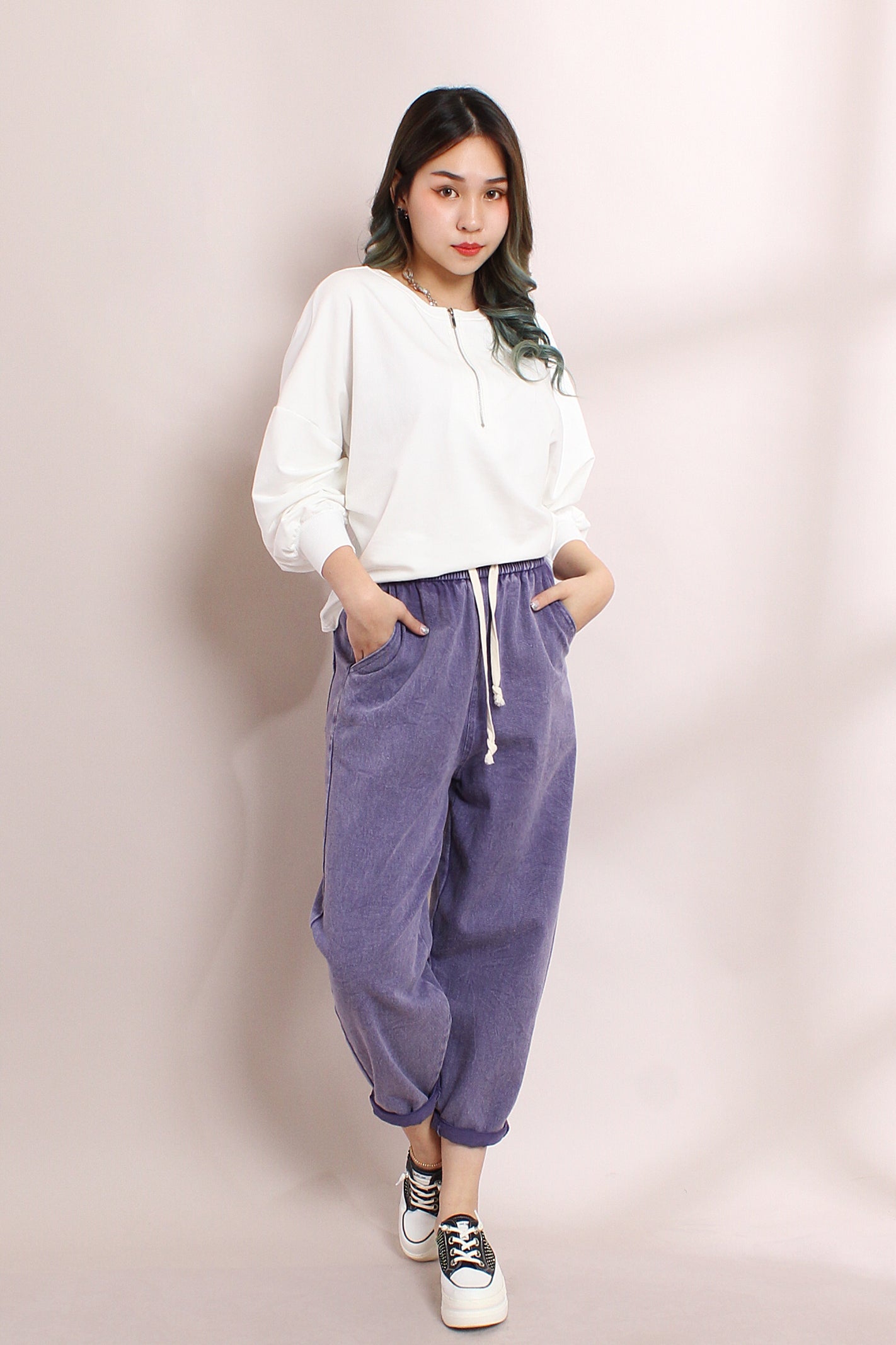 Asena Zipped Sweat Shirt