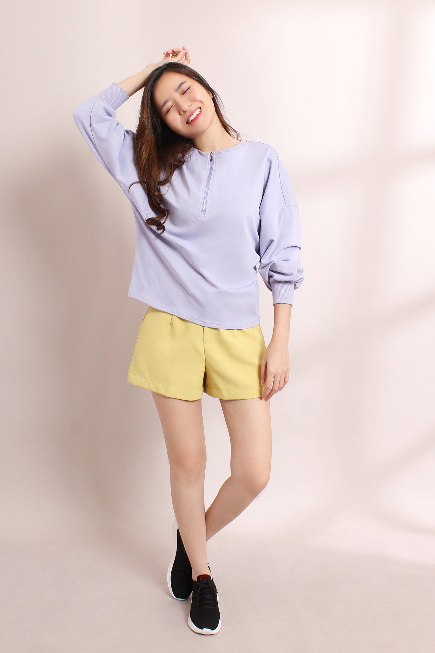 Asena Zipped Sweat Shirt