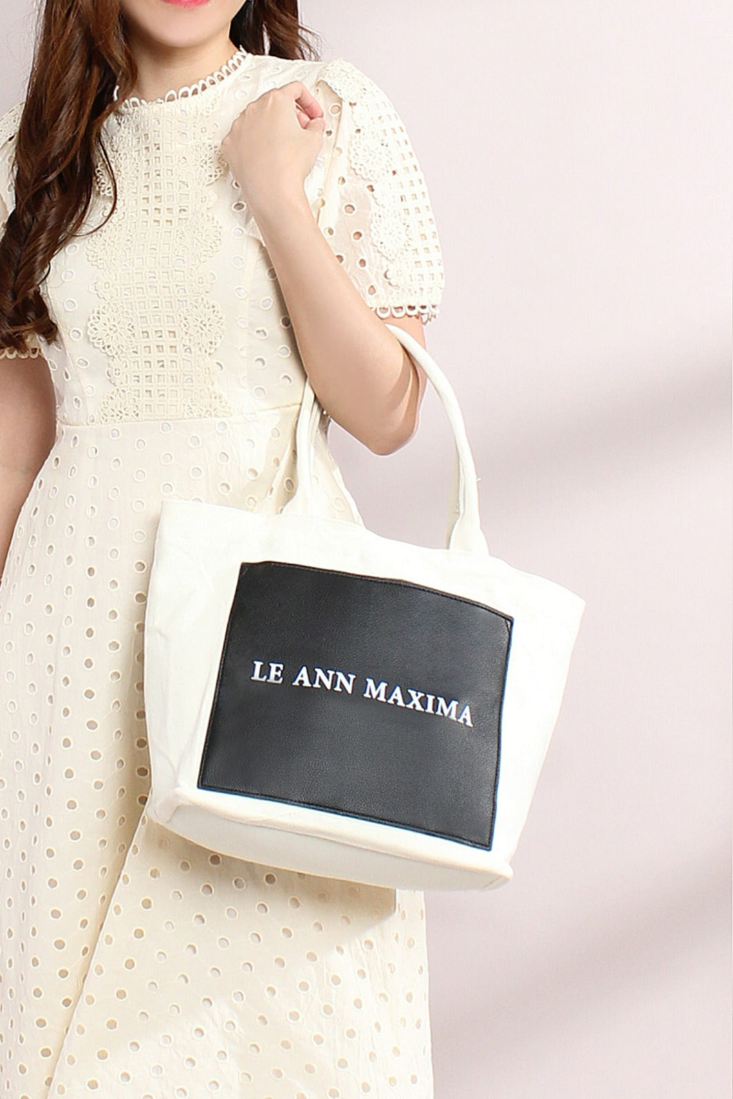 (Free Items) Le Ann Maxima Black & White Shopping Bag (Not For Sale)