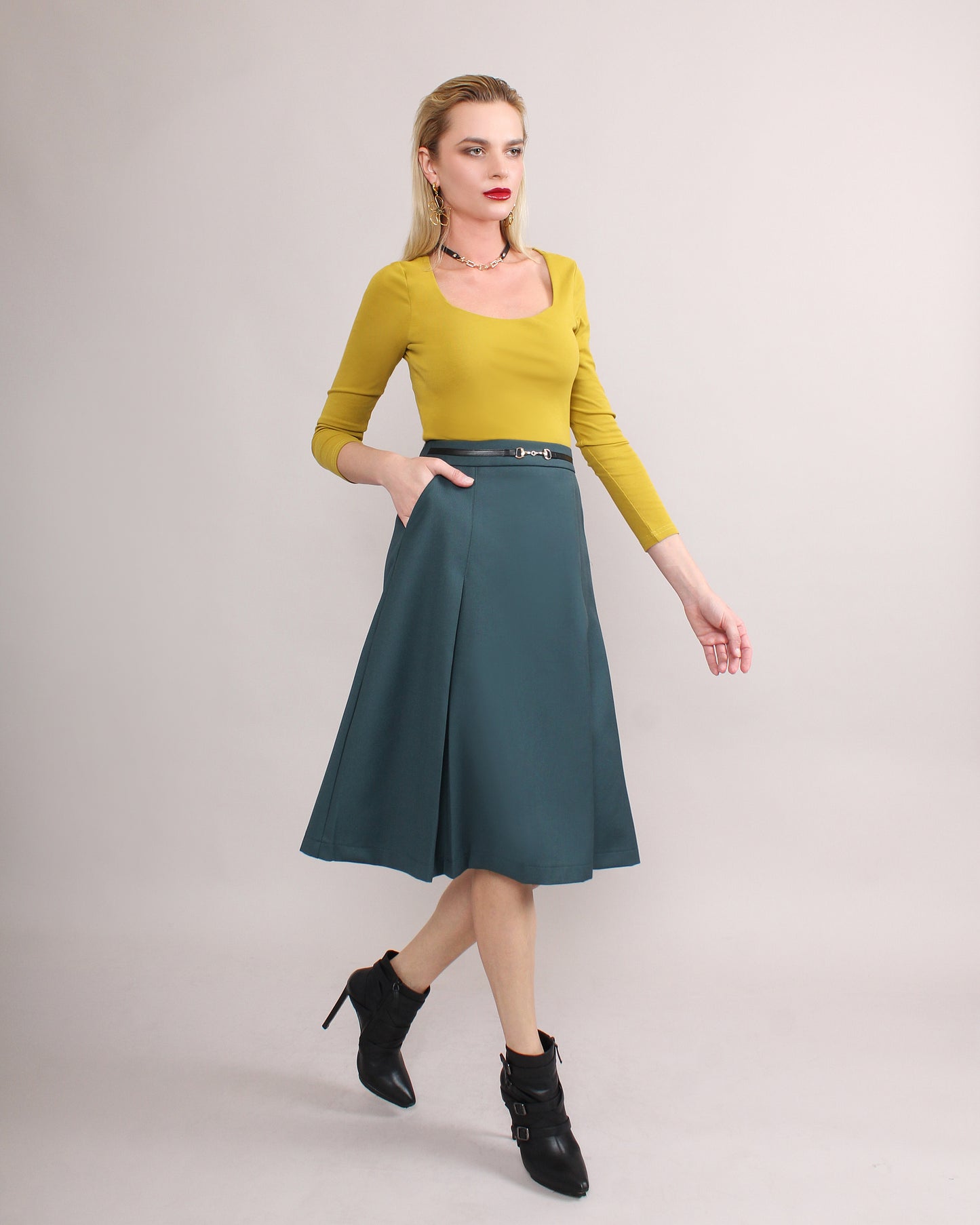 Casual Wear Plicated Leather Belt Skirt