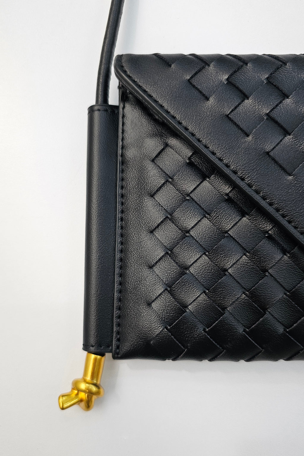 Envelope Woven Cross-body Bag in Black