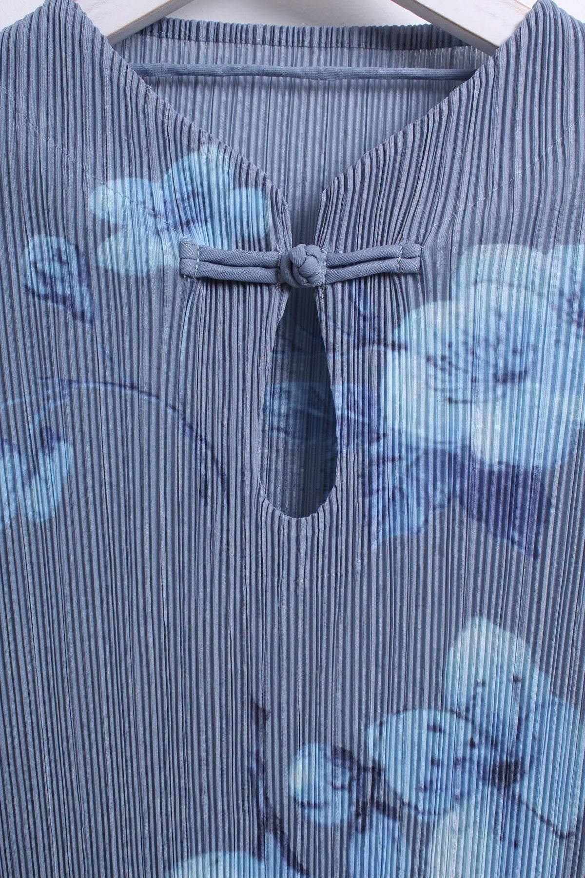 雾蓝花旗袍 Wu Lan Pleated Cheongsam Dress