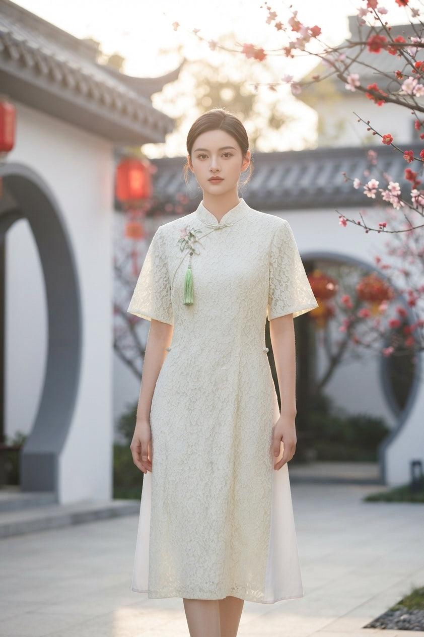 Lace Cheongsam in Light Green (Free size)