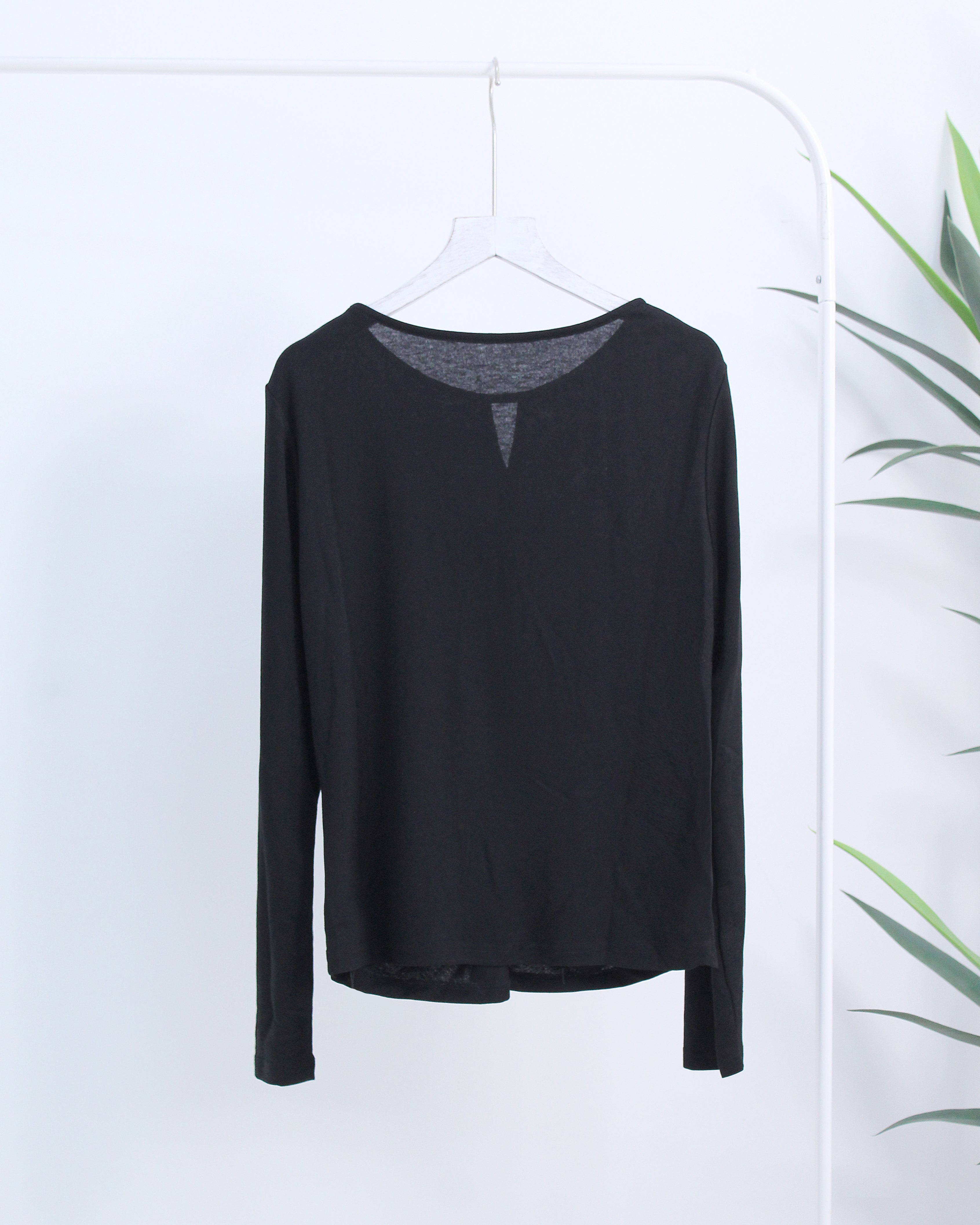 V Neck Twist Front Blouse (2XL size)