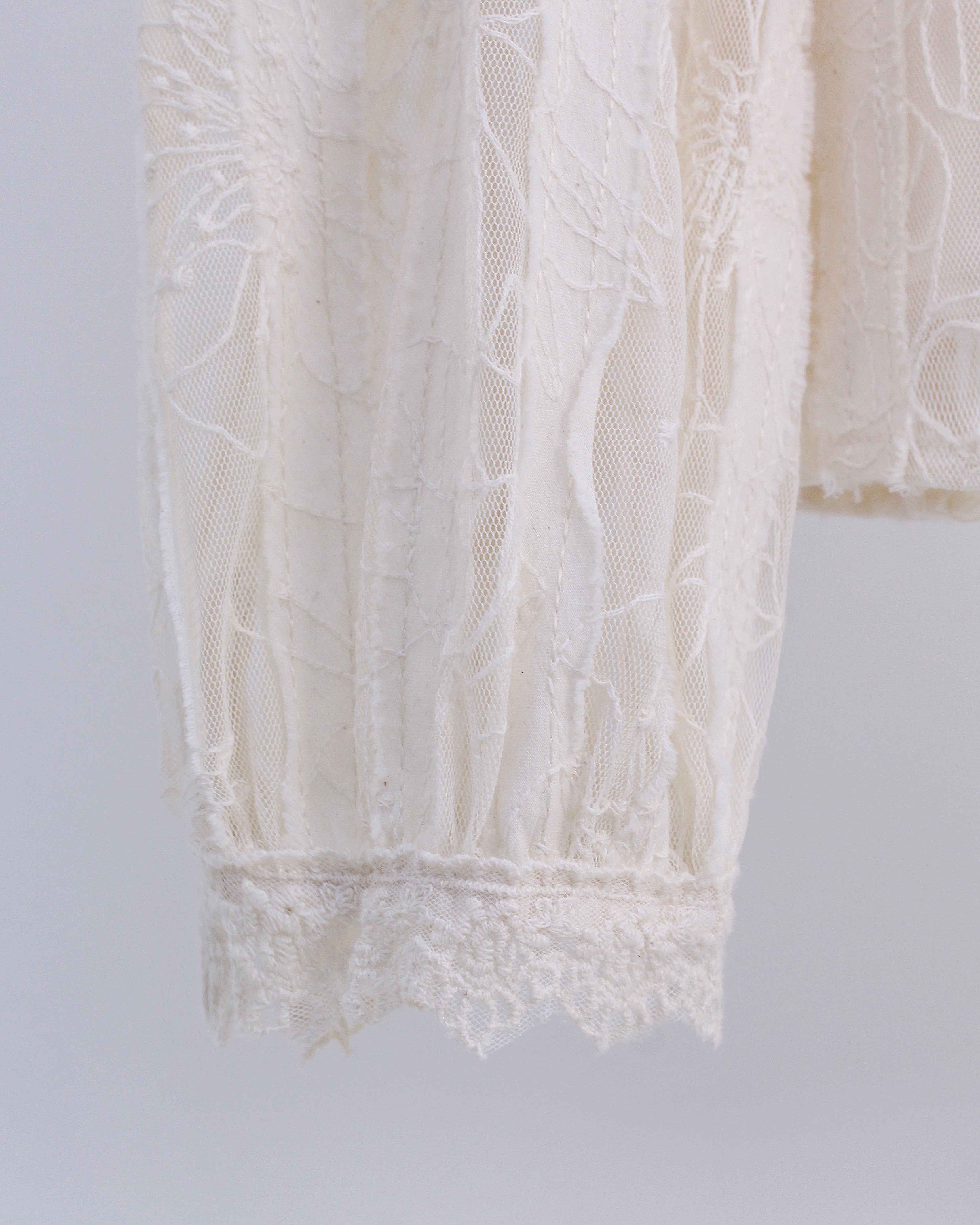 Hailey Lace Blouse [Free Size]