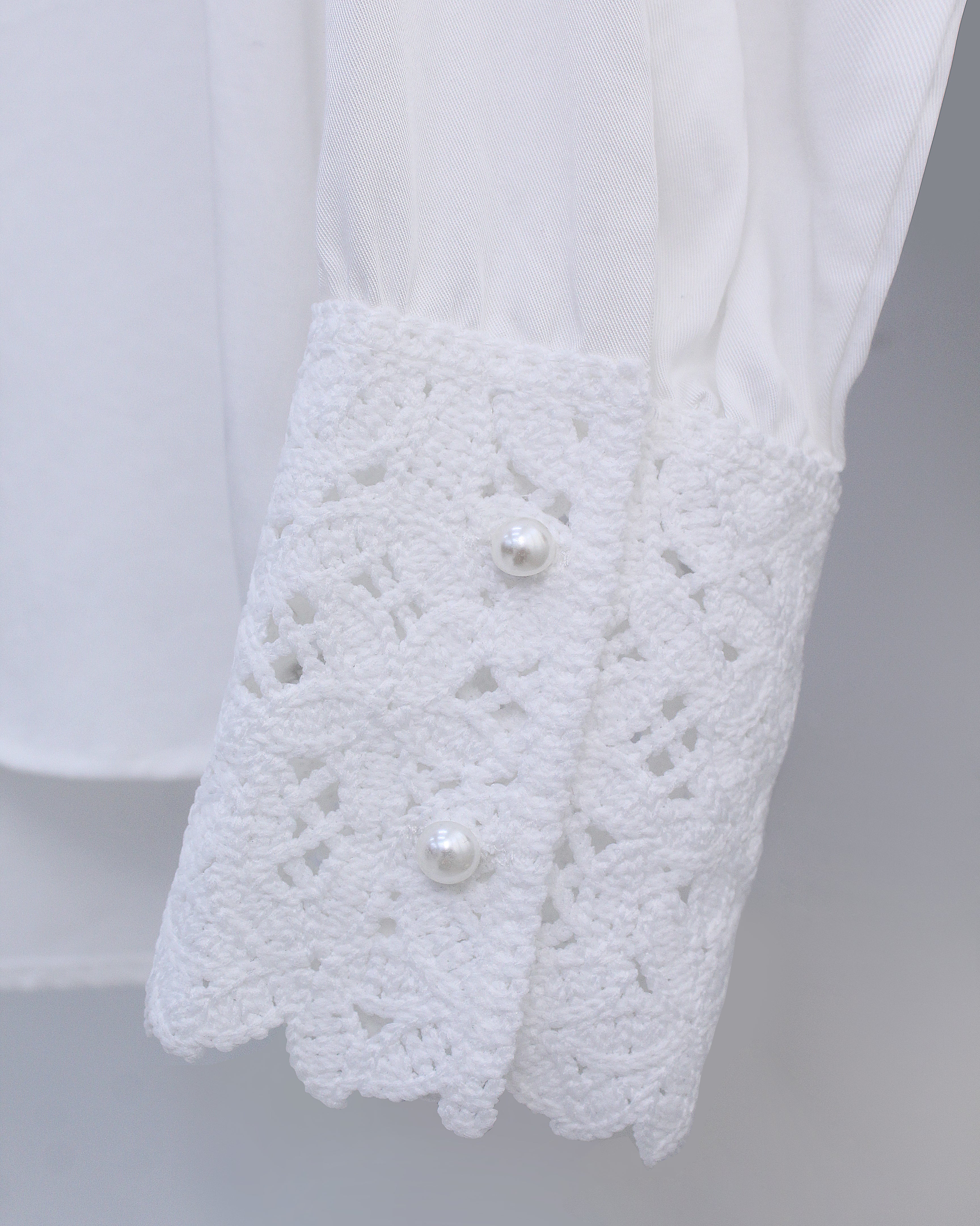 Lace Buttoned Shirt in White & Black (L size)