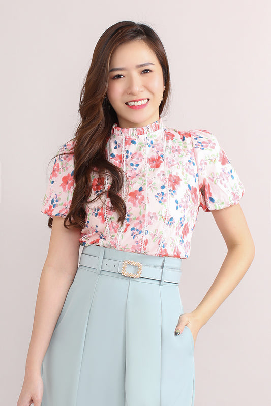 Ruffle Collared Blouse In Floral