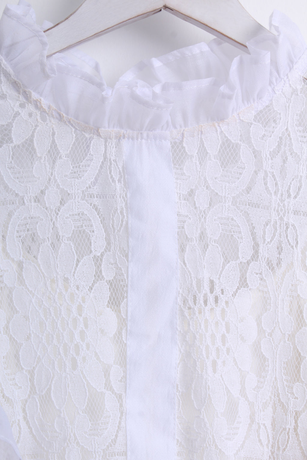 Ruffled Lace Top in White (Free Size)
