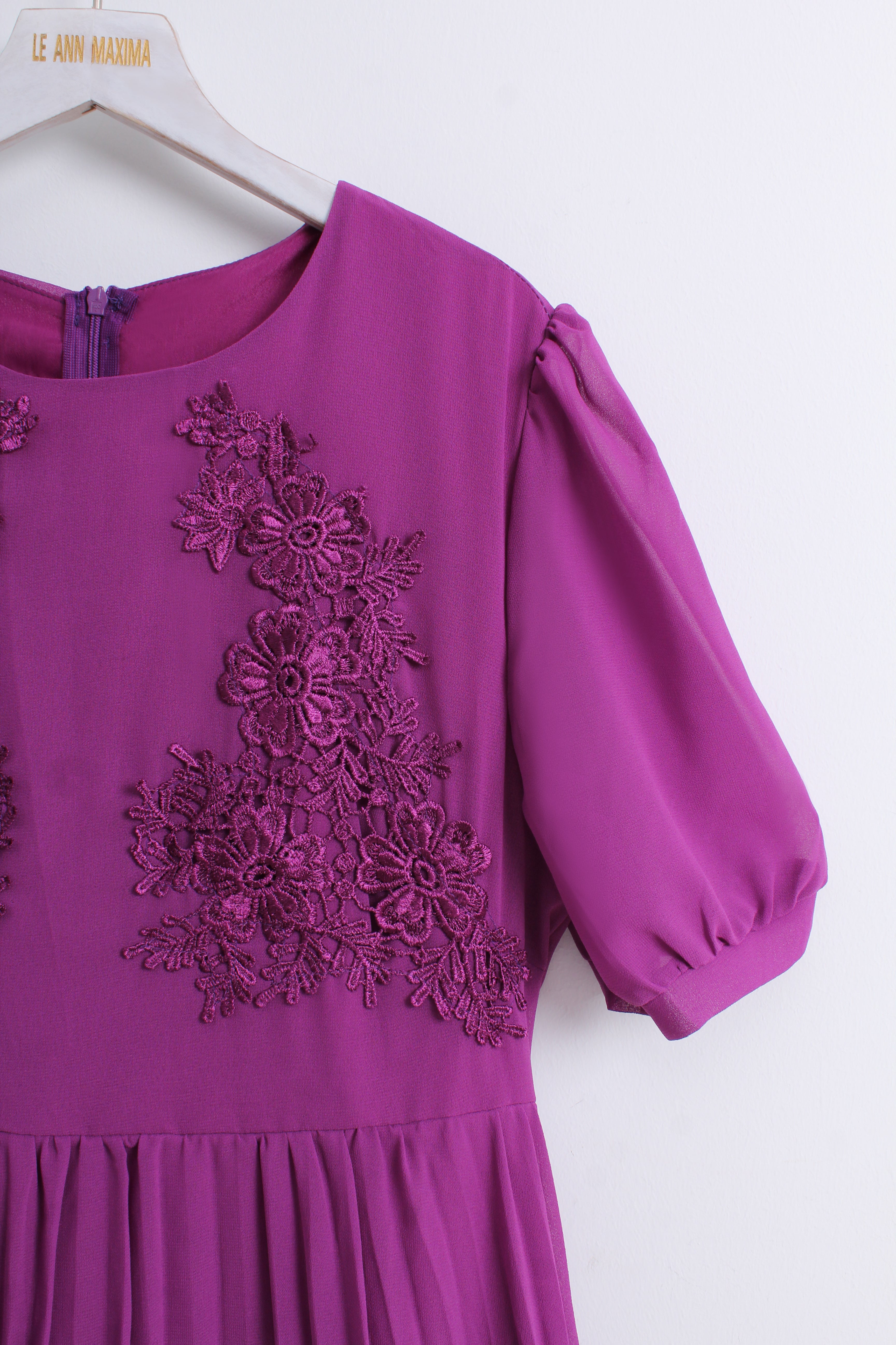 Purple Lace Embroidery Pleated Dress (M size)