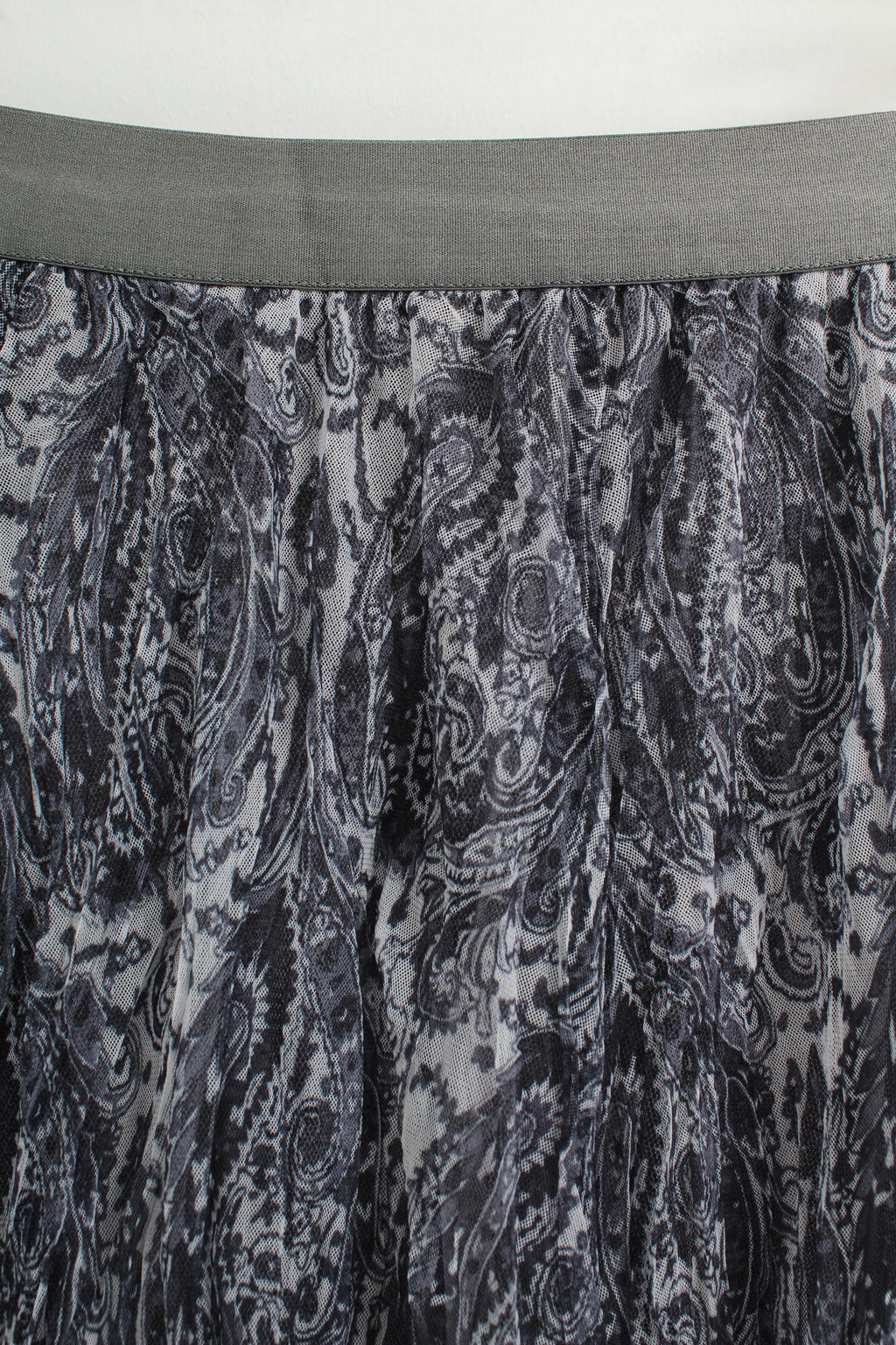 Sheila Tulle Midi Skirt (L size)
