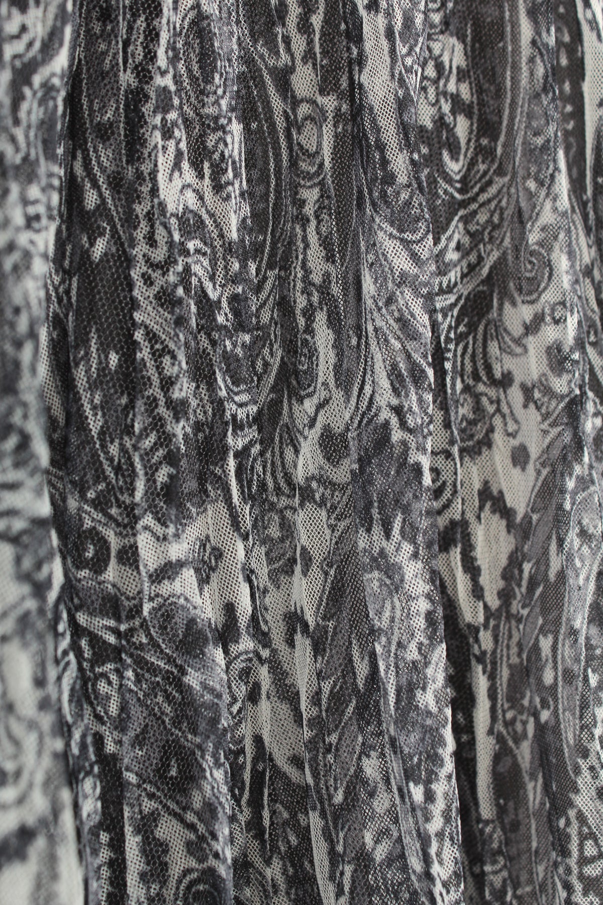 Sheila Tulle Midi Skirt (L size)
