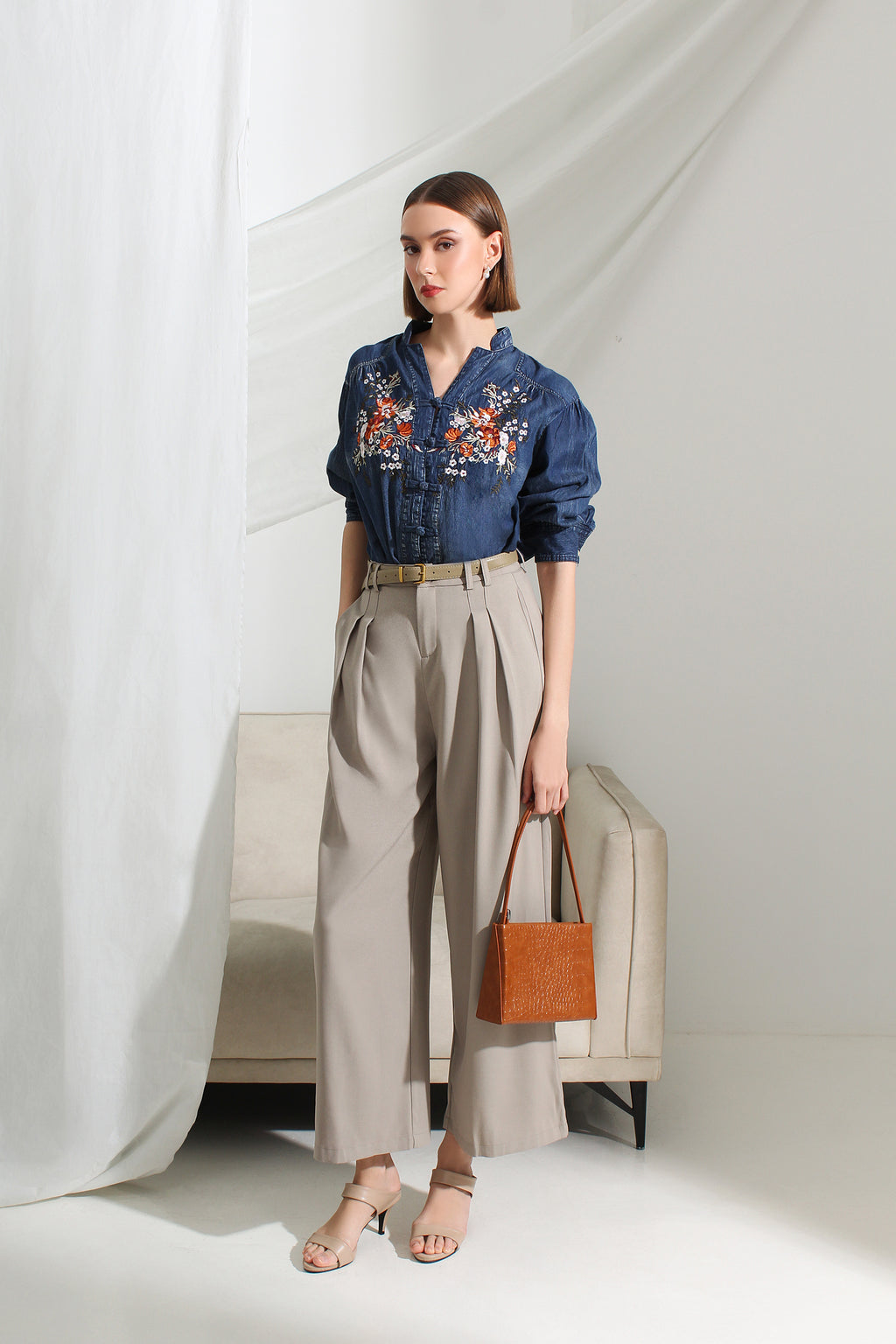 Relaxed Straight Leg Pleated Pants [FREE Belt]
