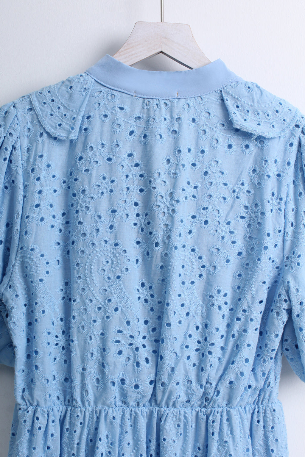 Kylie Eyelet Midi Dress (Free Size)