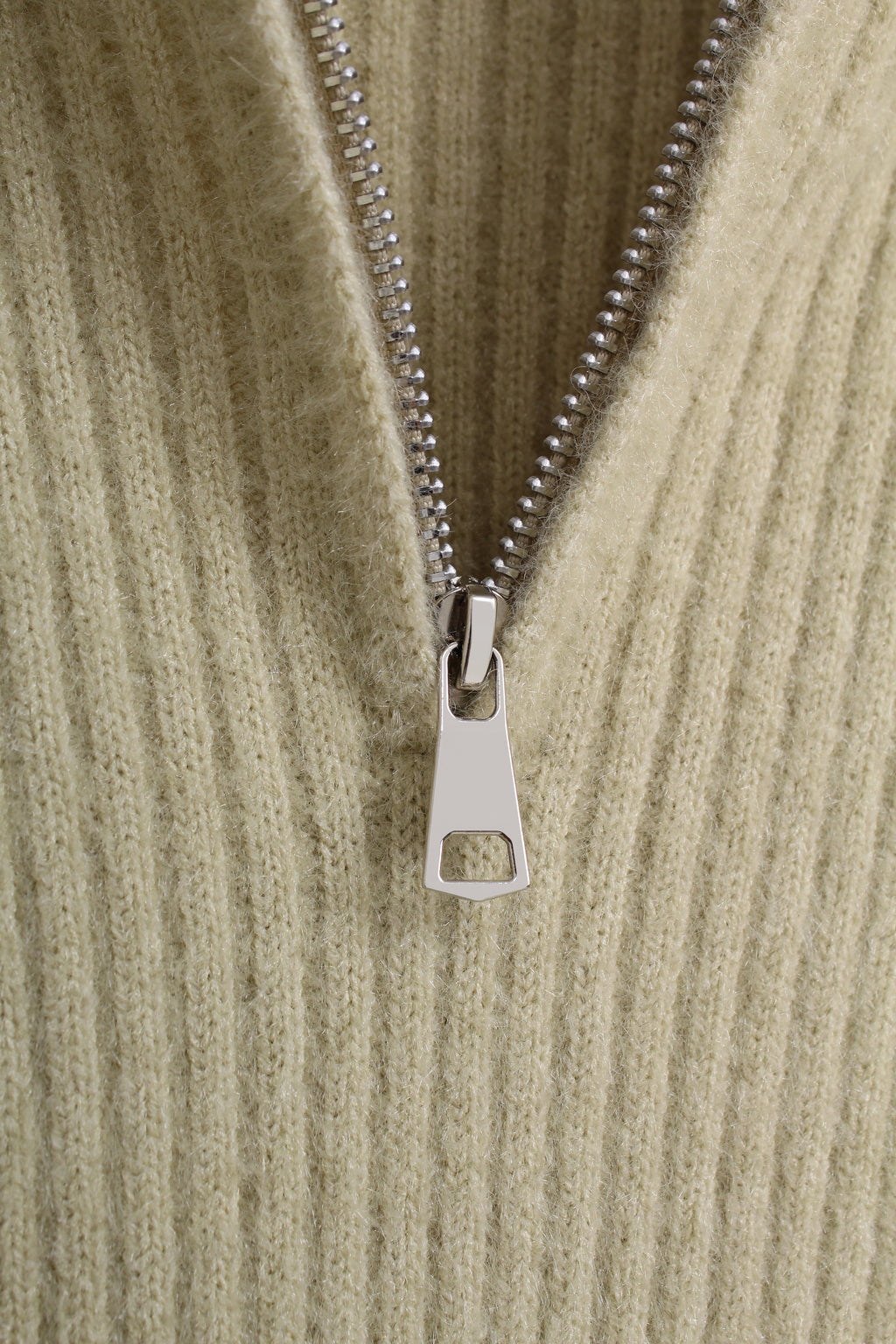 Knit Quater Zip Sweater (Free Size)