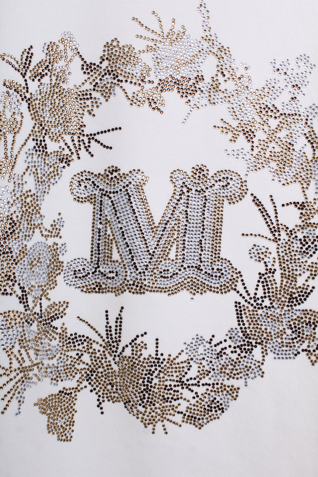 Graphic T-shirt with Monogram in White (L size)