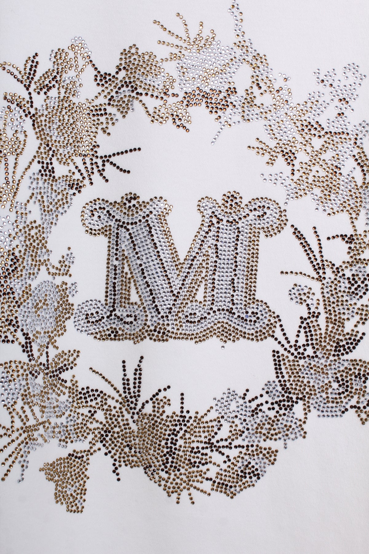 Graphic T-shirt with Monogram in White (L size)