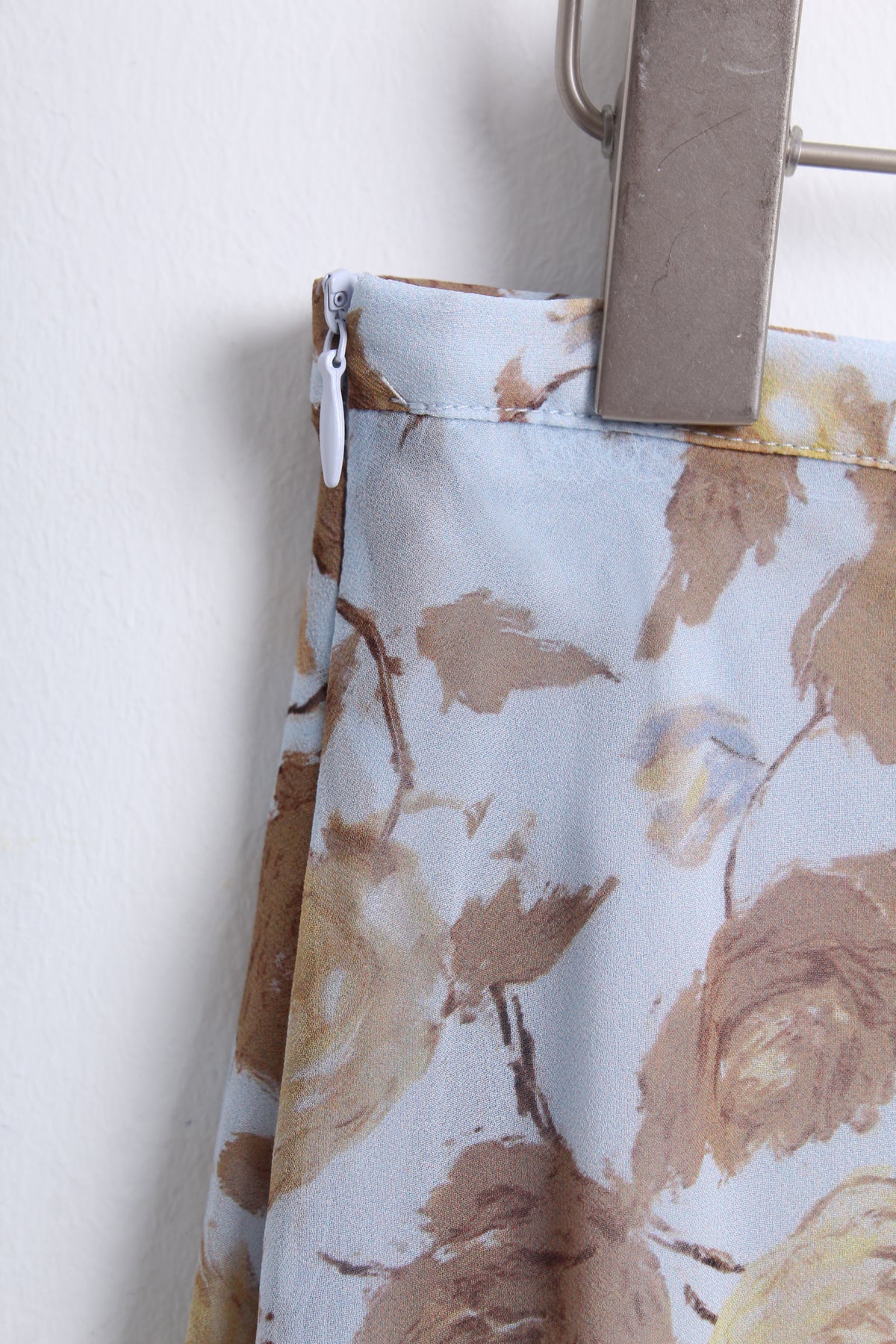 Soleia Floral Chiffon Maxi Skirt (L size)