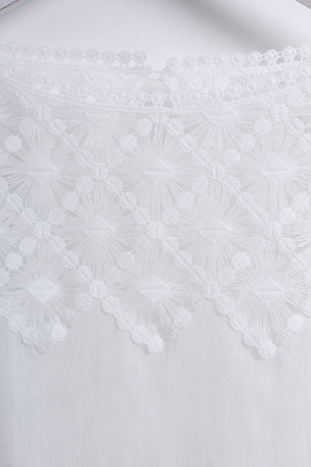 Lace Blouse in White (Free size)
