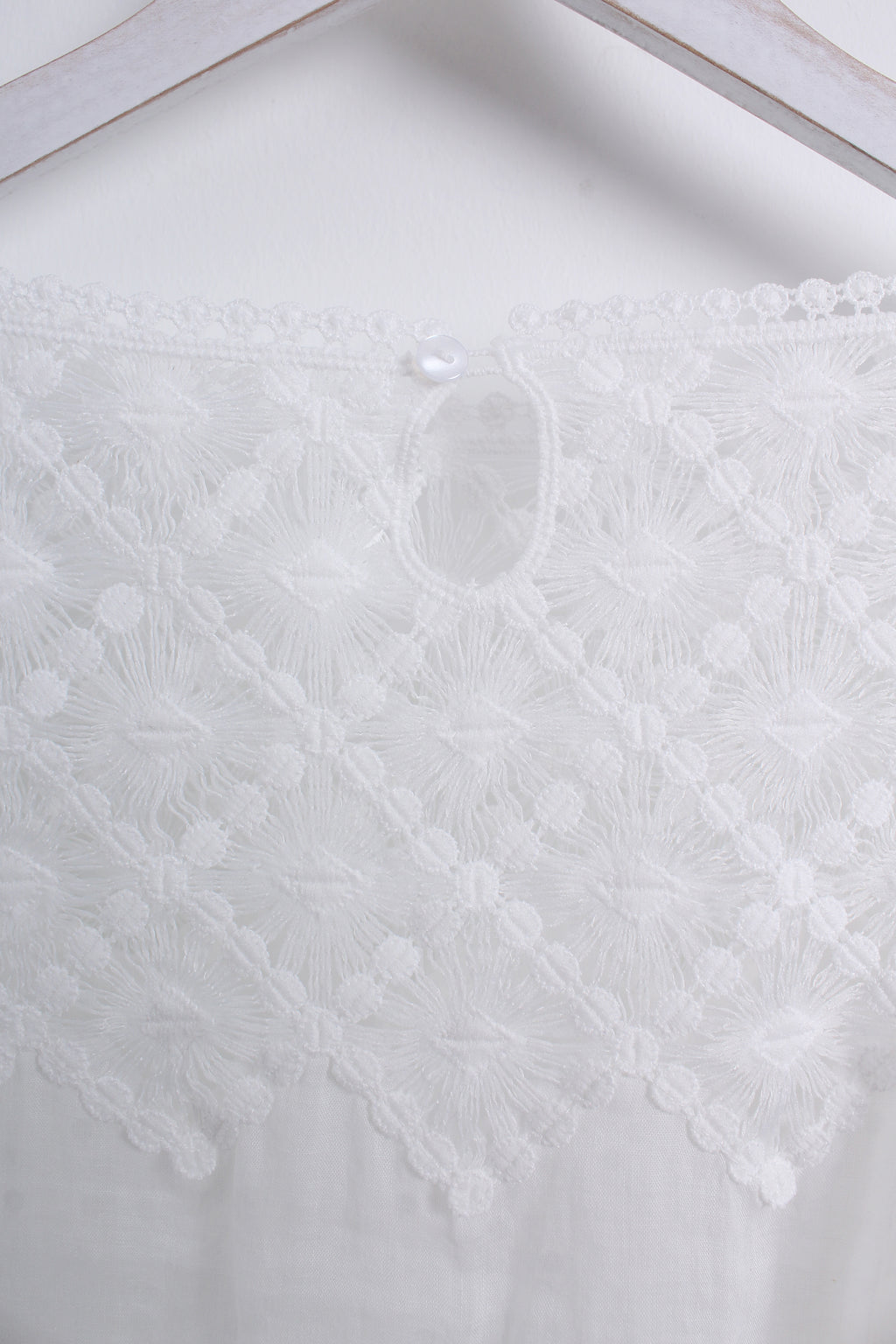 Lace Blouse in White (Free size)