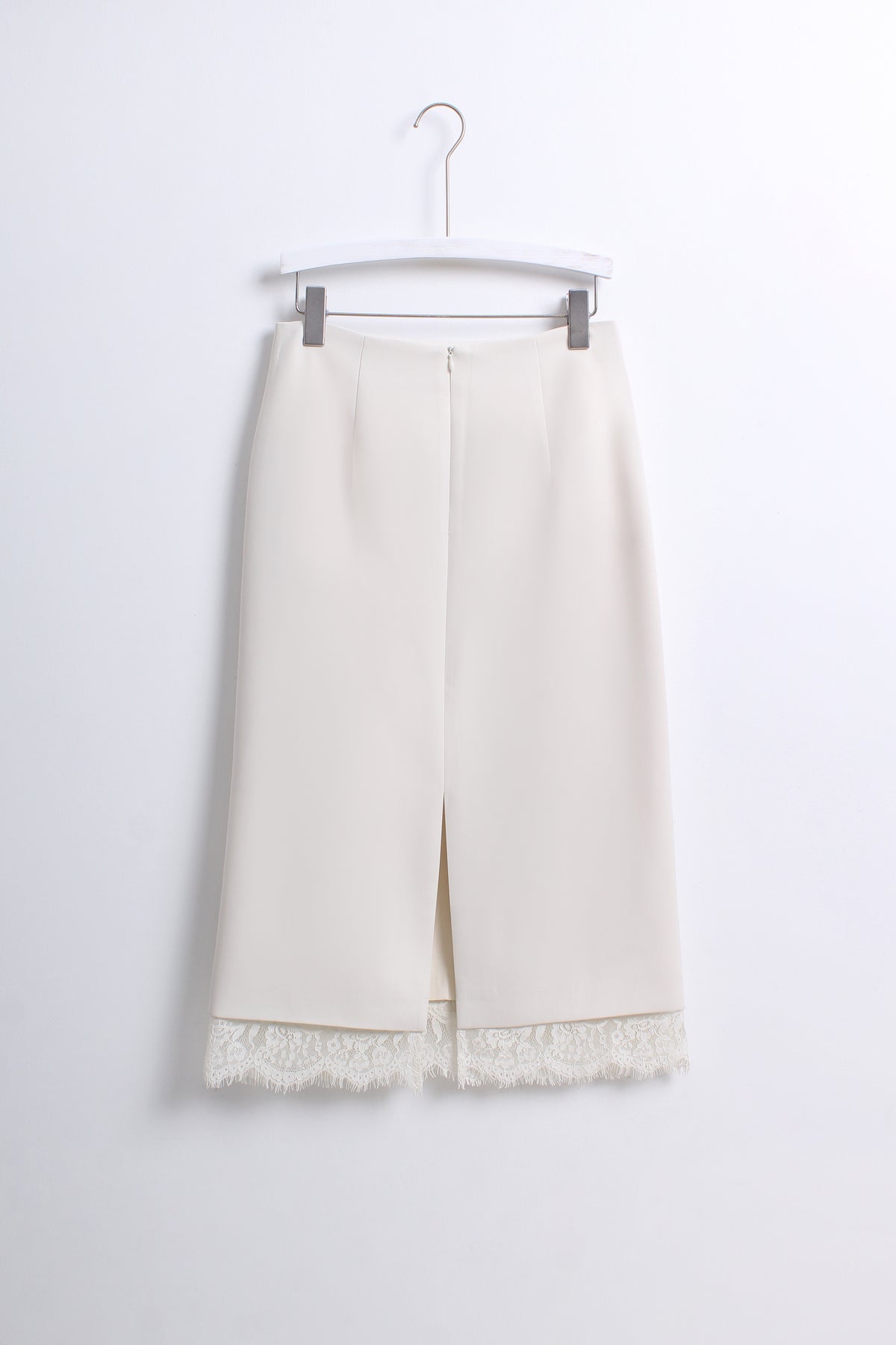 Satin Lace Trim Midi Skirt (L size)