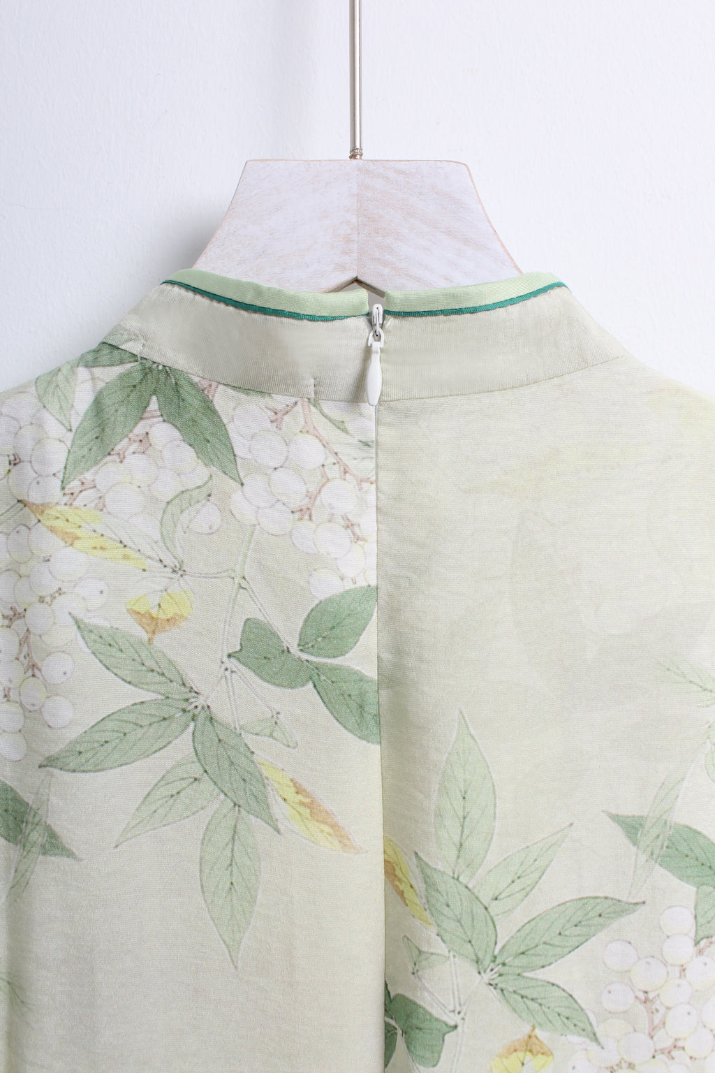 Sage Green Cheongsam (L size)