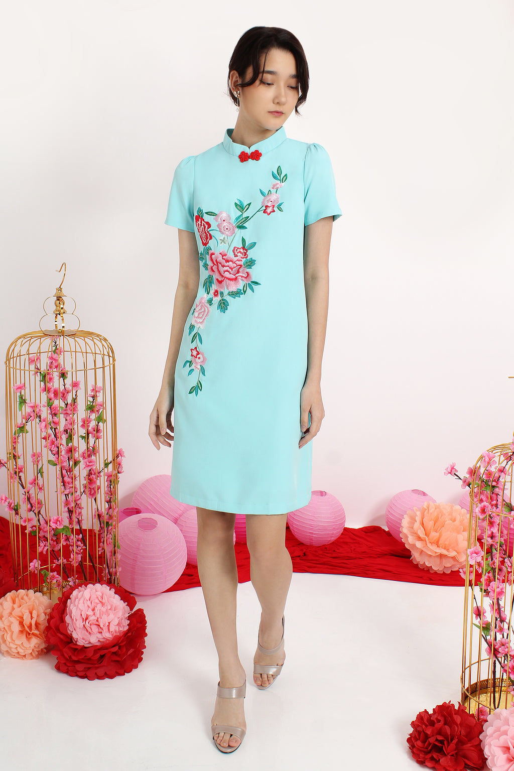 Calla Blossomy Embroidery Cheongsam