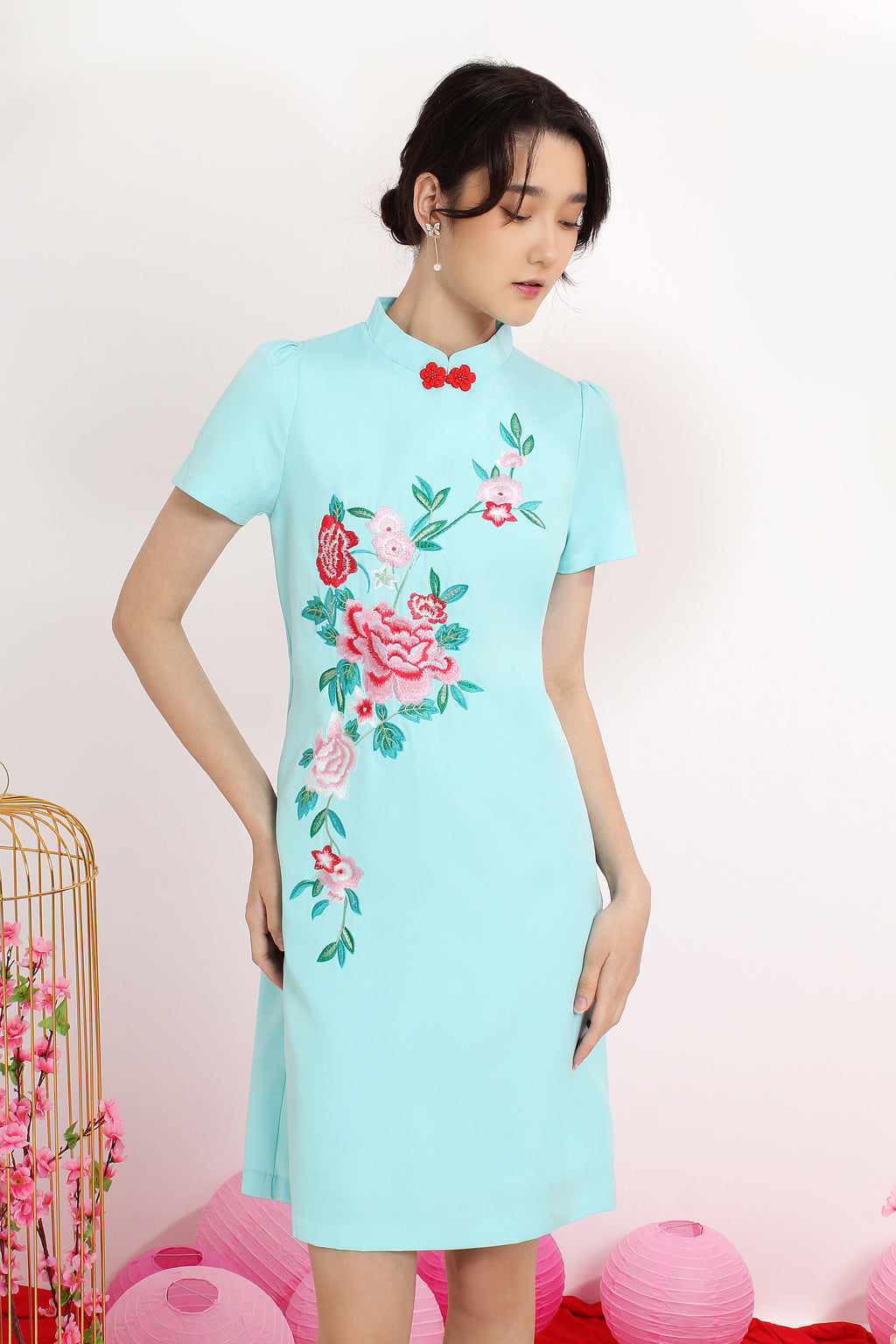 Calla Blossomy Embroidery Cheongsam
