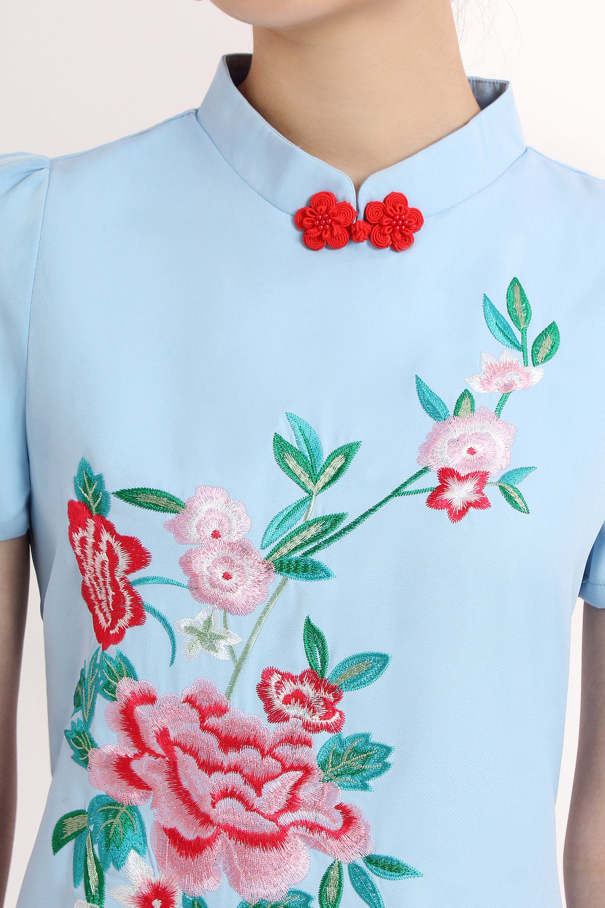 Calla Blossomy Embroidery Cheongsam