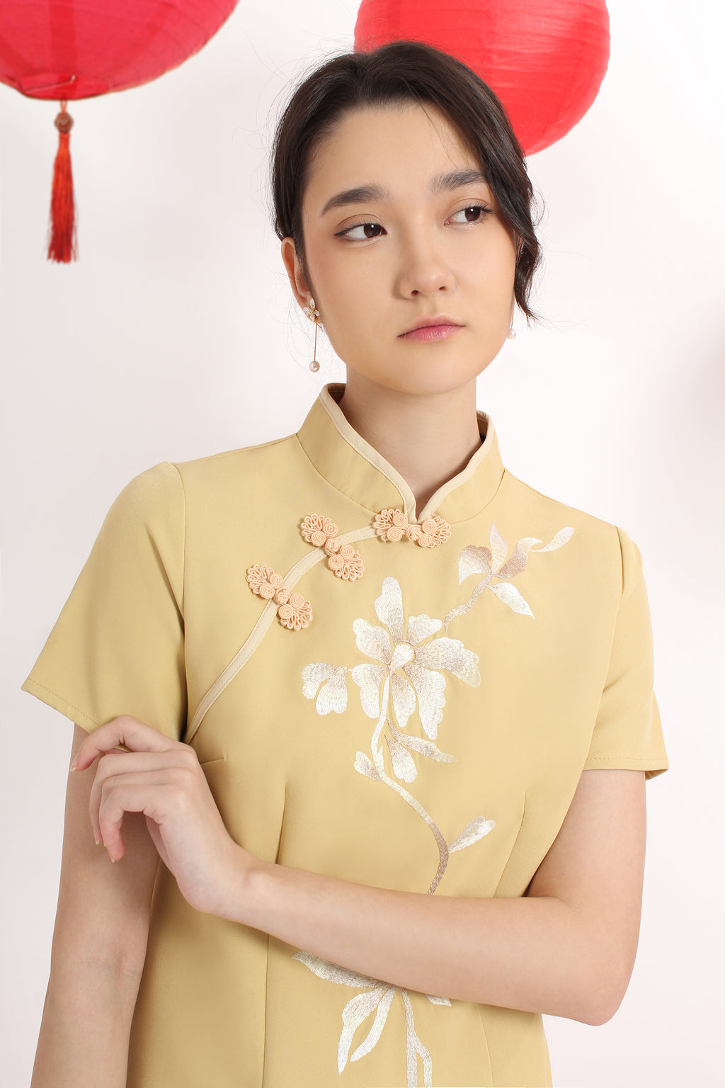 Clarissa Embroidered Cheongsam