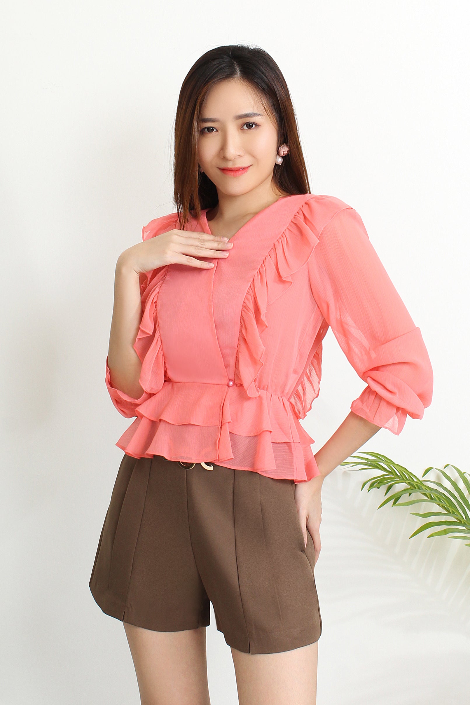 Aveuri Ruffled Chiffon Blouse