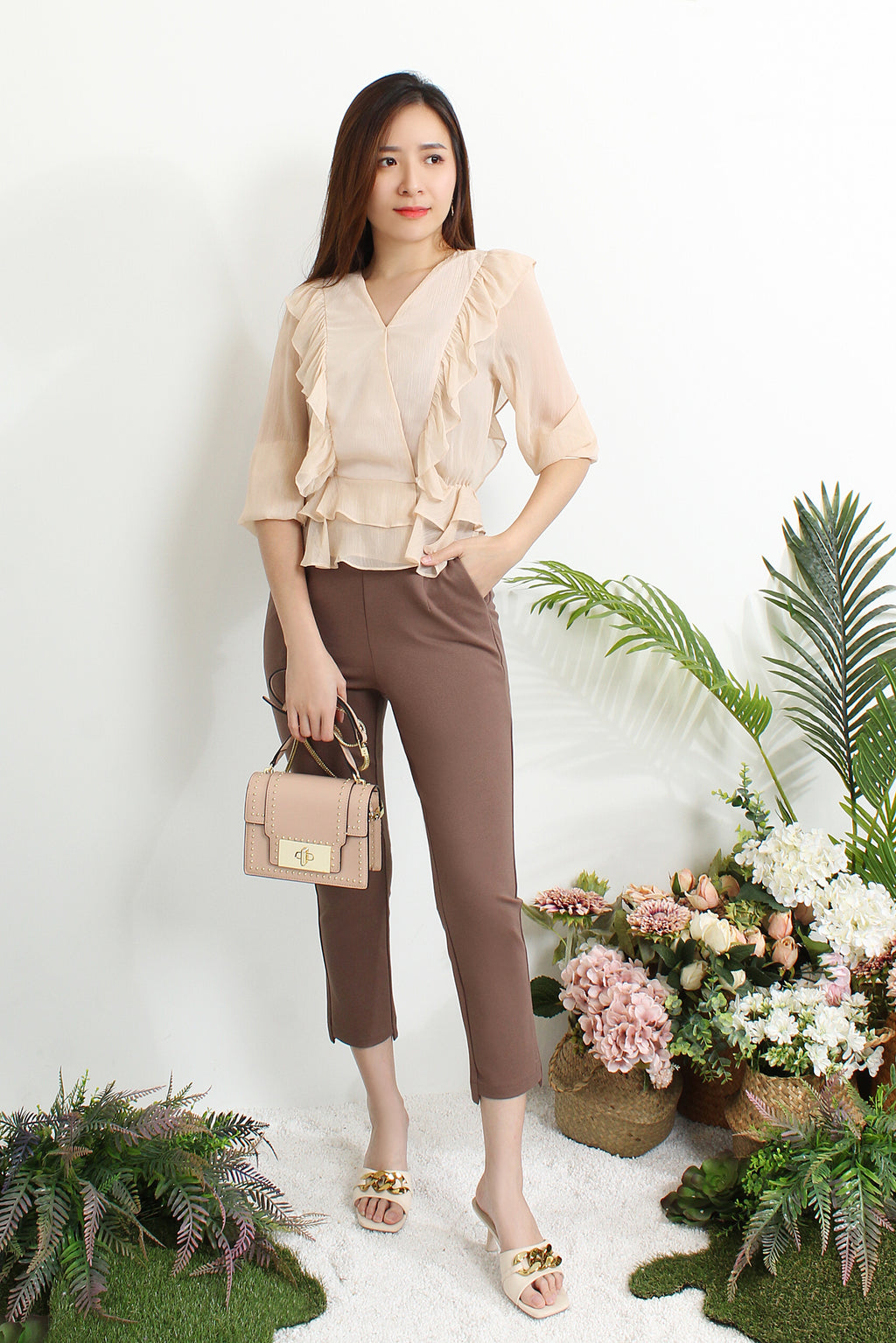 Aveuri Ruffled Chiffon Blouse