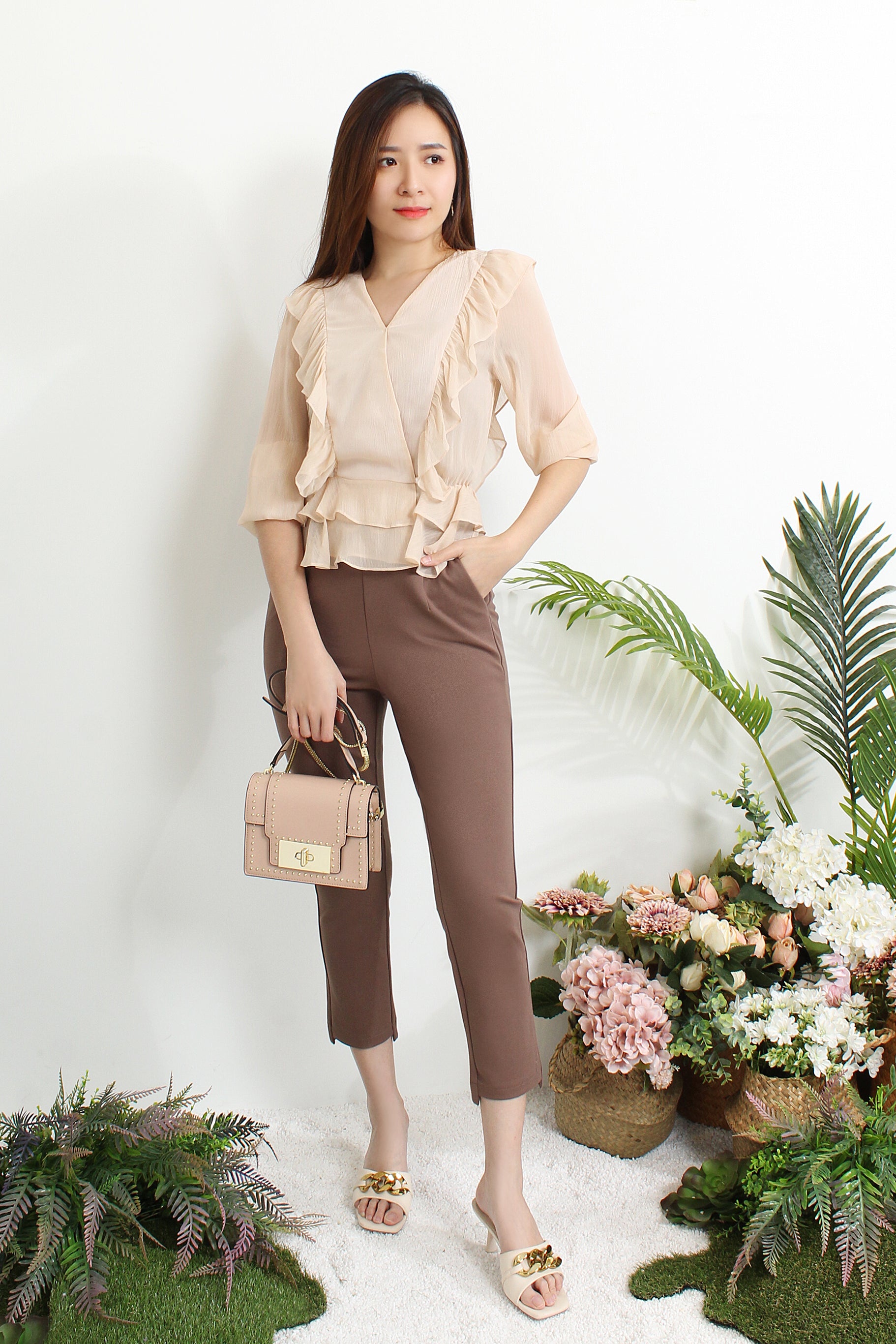 Aveuri Ruffled Chiffon Blouse