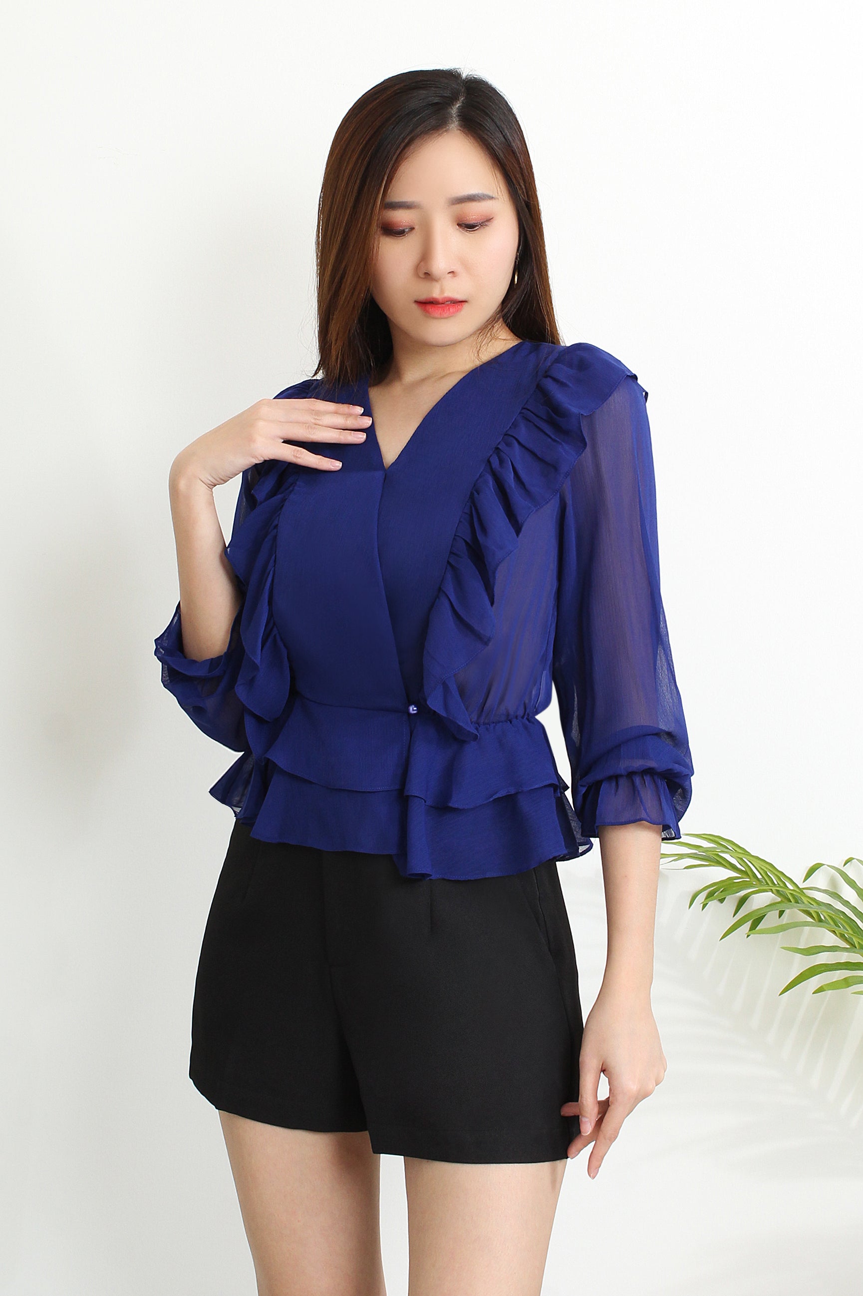 Aveuri Ruffled Chiffon Blouse