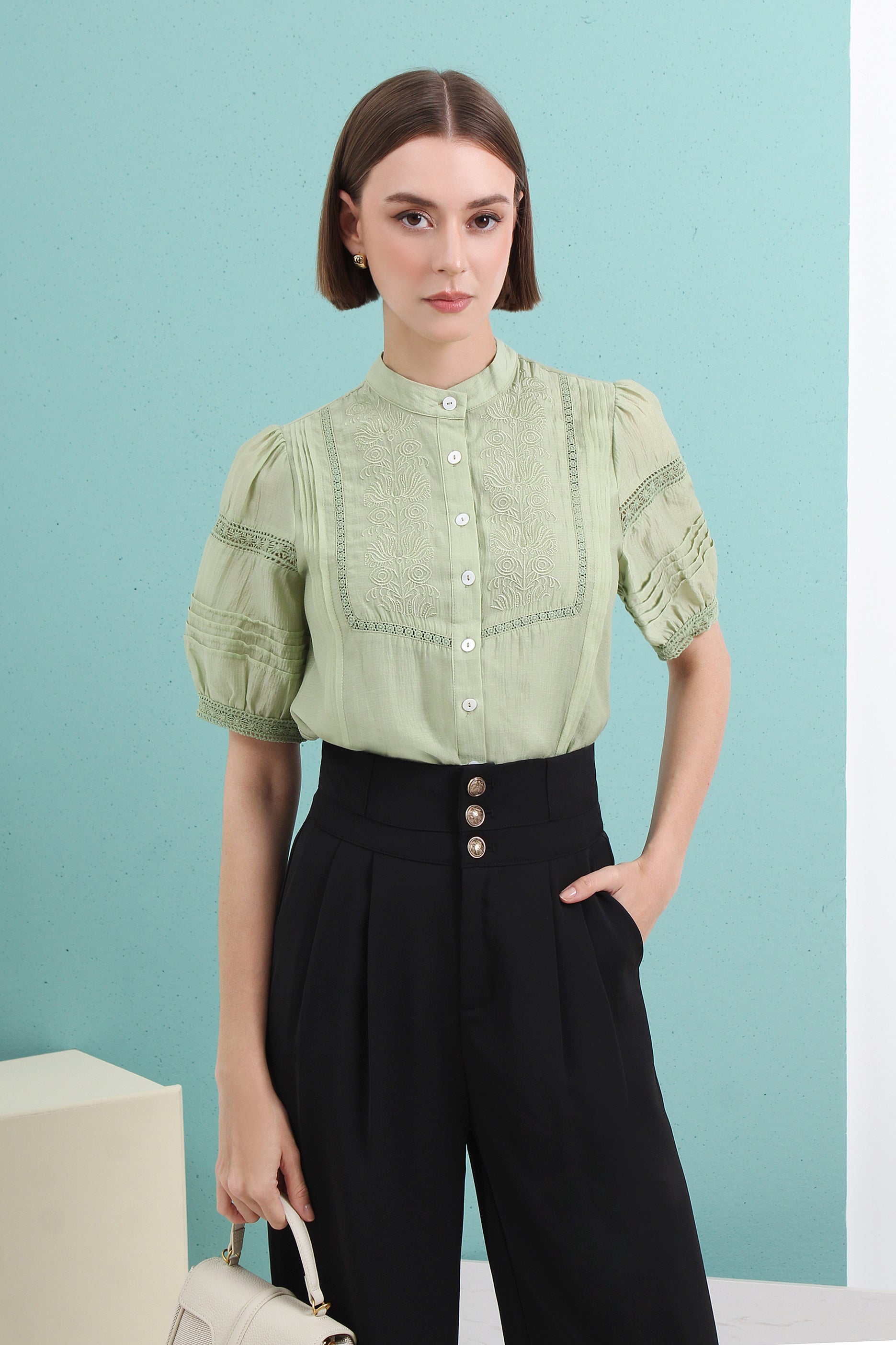 Broderie Embroidered Peasant Sleeve Blouse