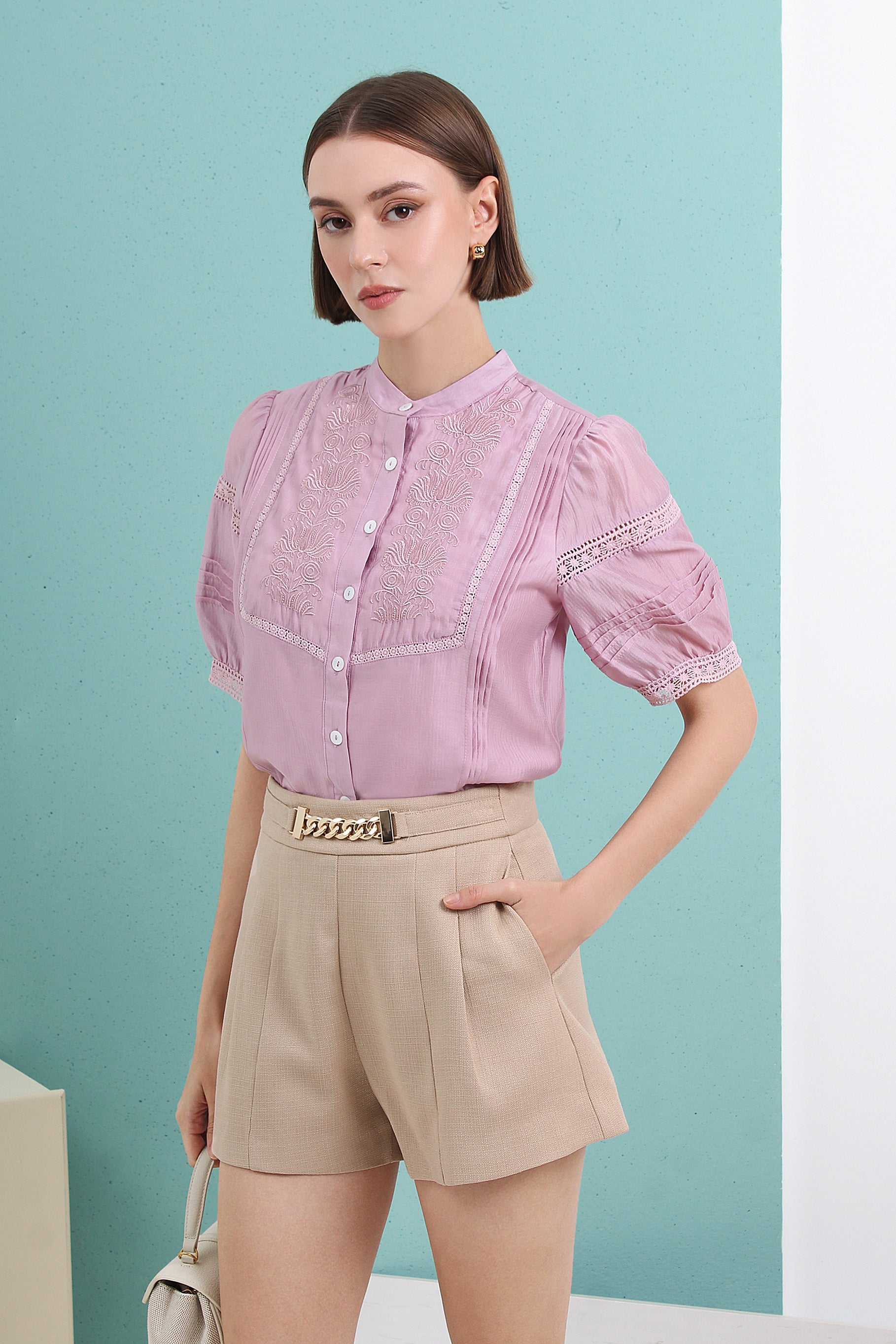 Broderie Embroidered Peasant Sleeve Blouse