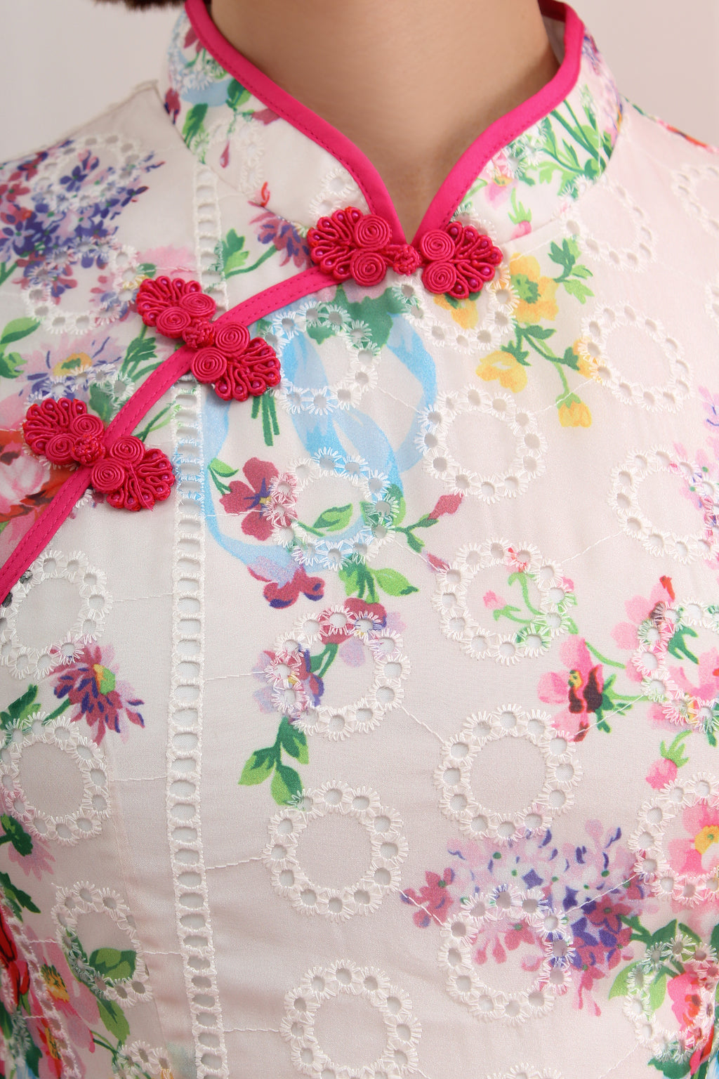 Ru Yi Eyelet Cheongsam