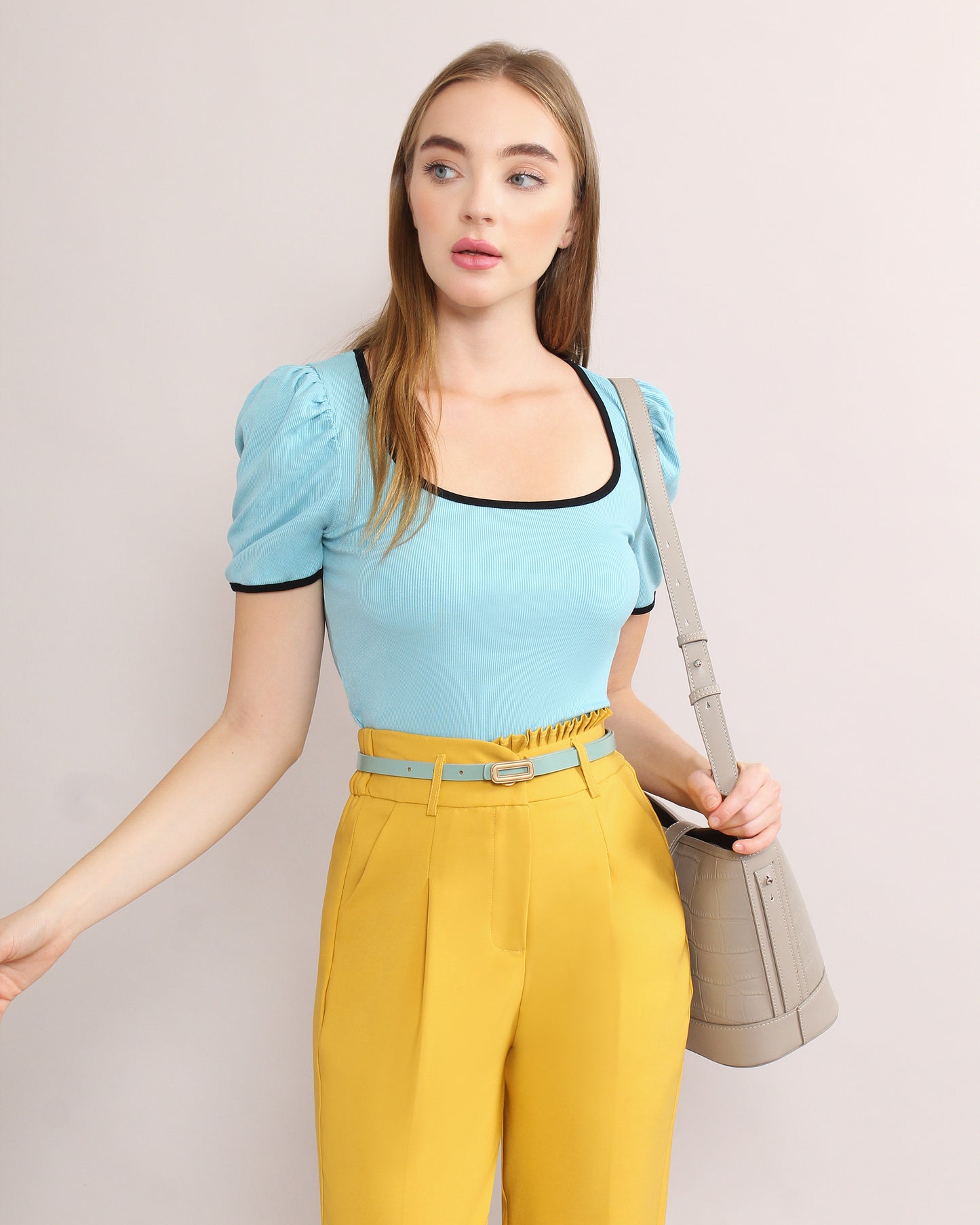 Casual Sccop Neck Fitted Blouse