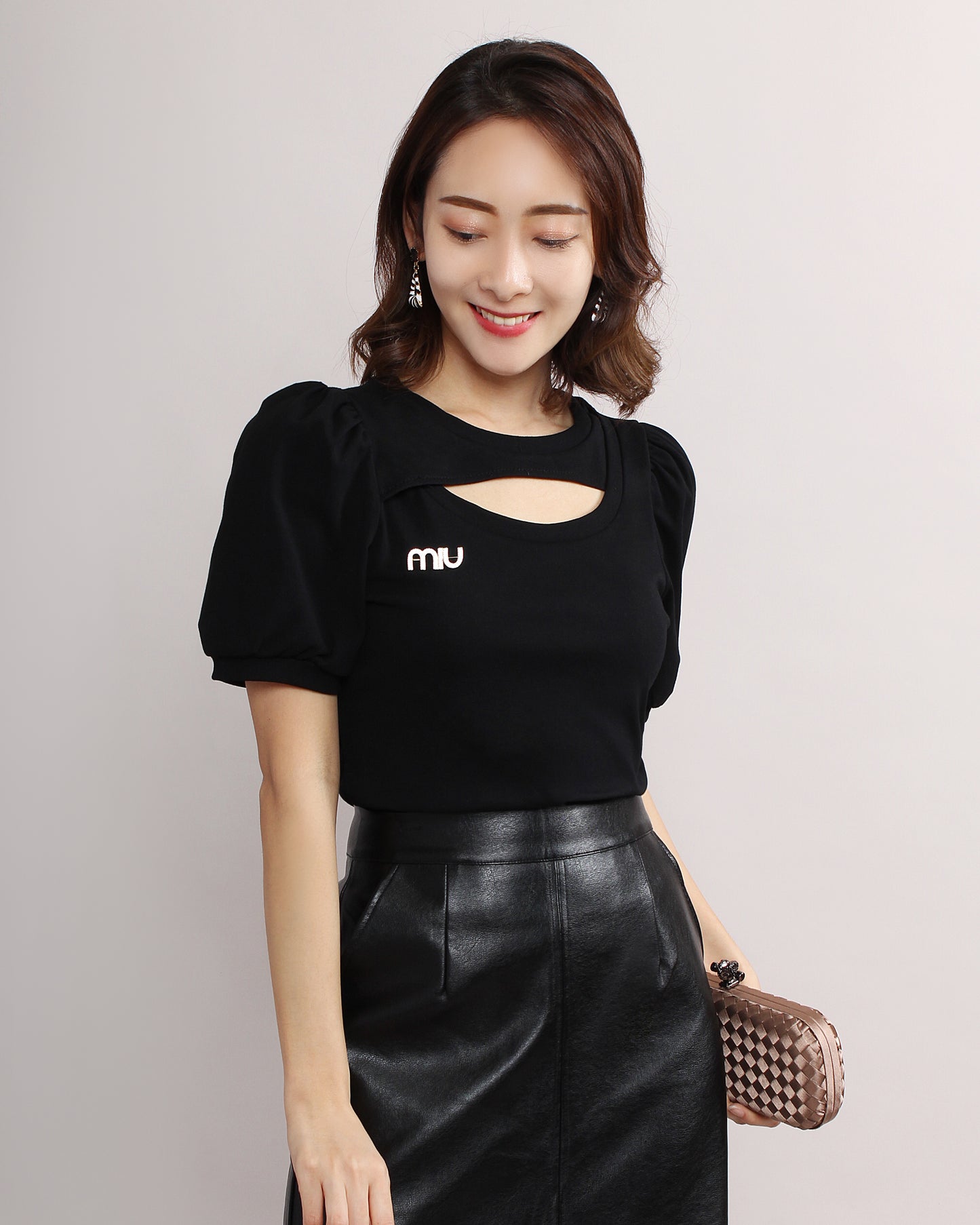 Cut Out Detail Crop Tee Blouse
