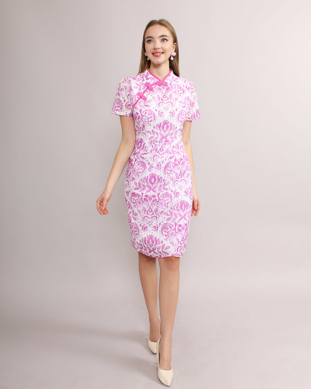 Zi Yun Eyelet Embroidery Qipao