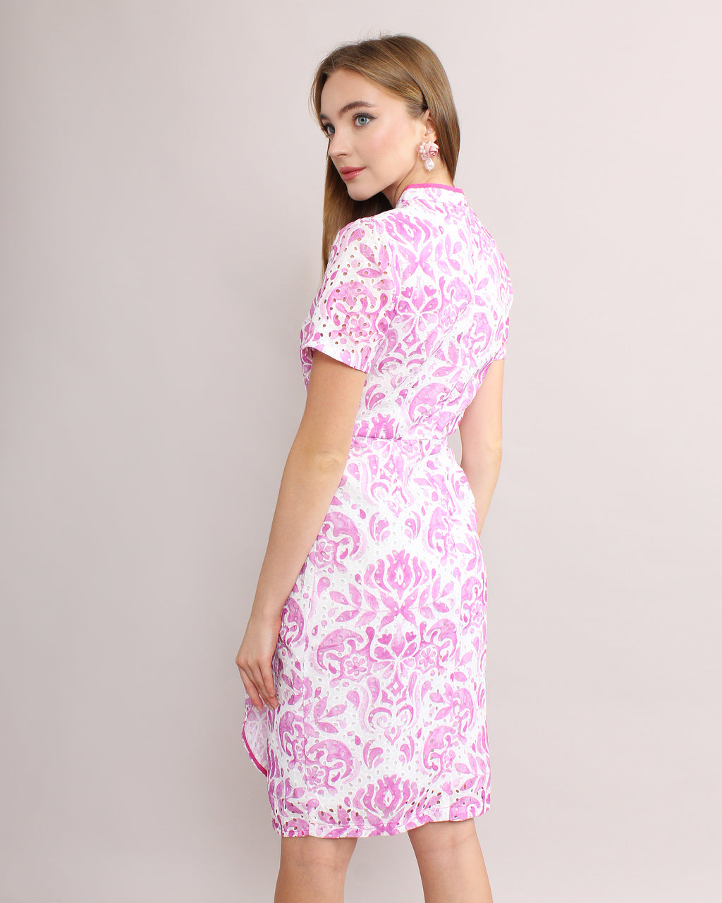 Zi Yun Eyelet Embroidery Qipao